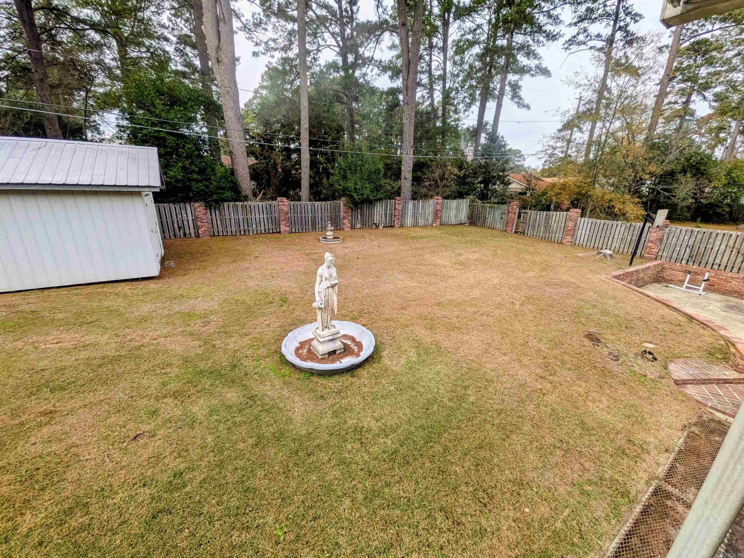 MIKE BERG LAKE - Residential