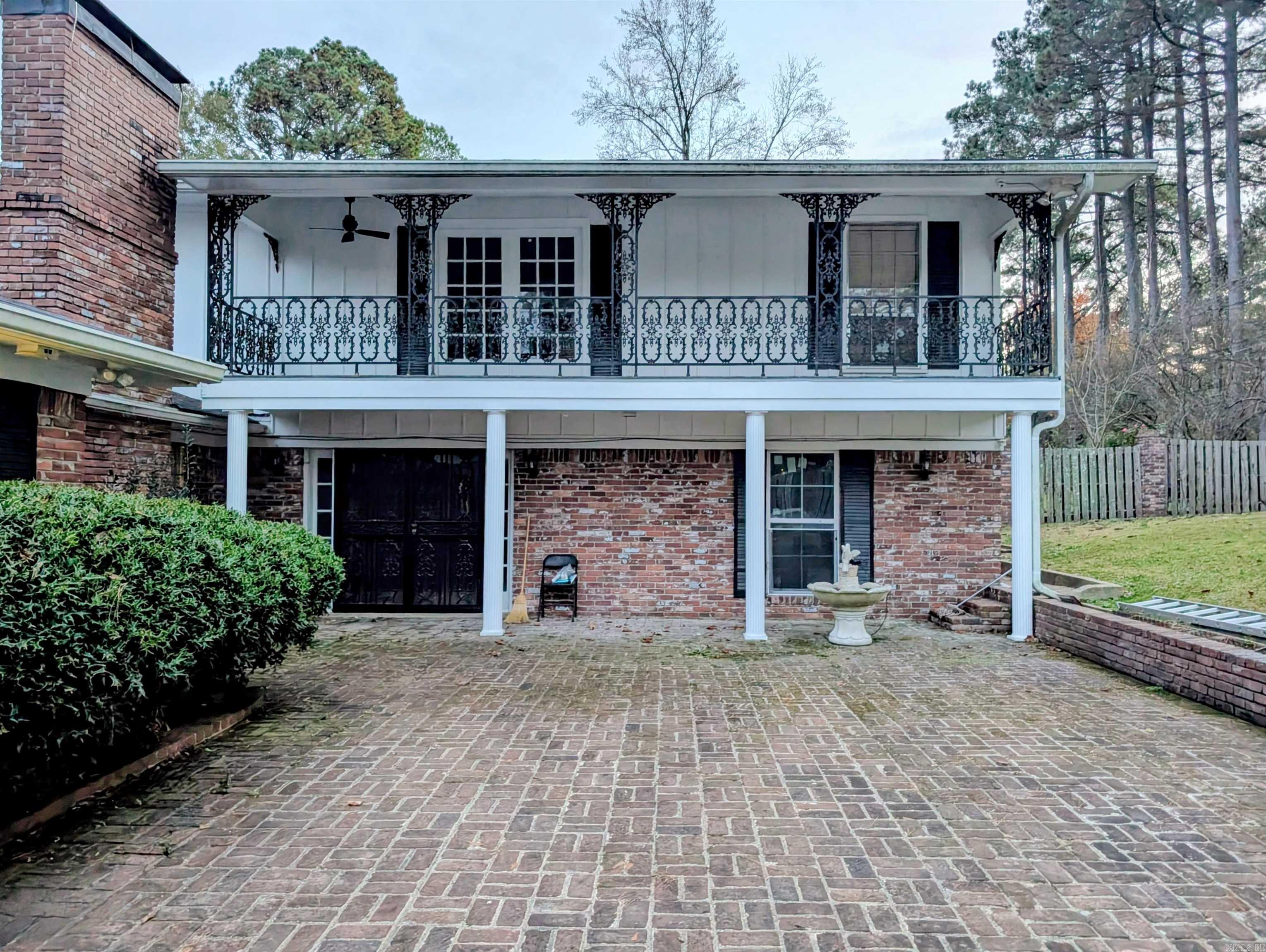 MIKE BERG LAKE - Residential