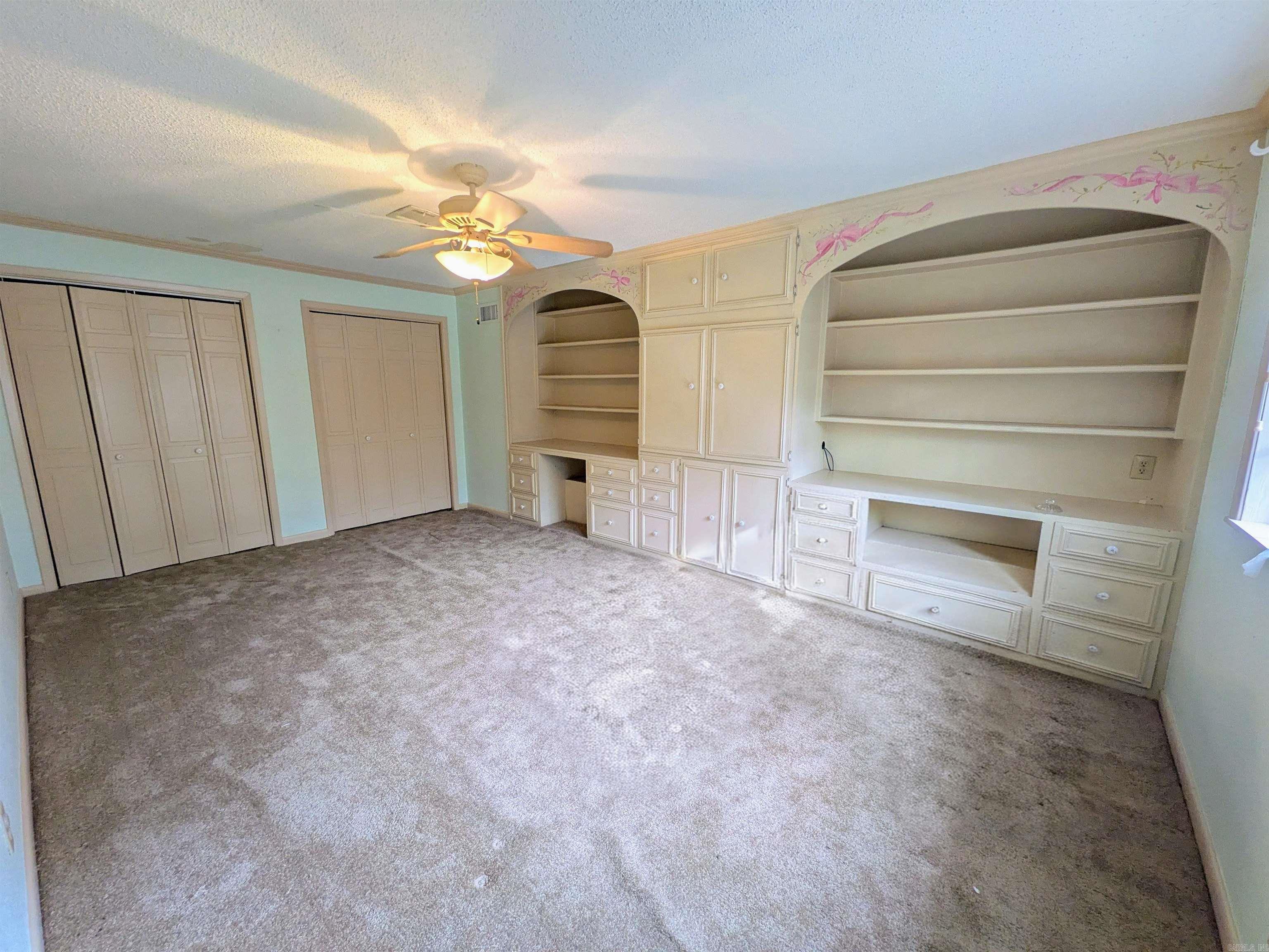 MIKE BERG LAKE - Residential