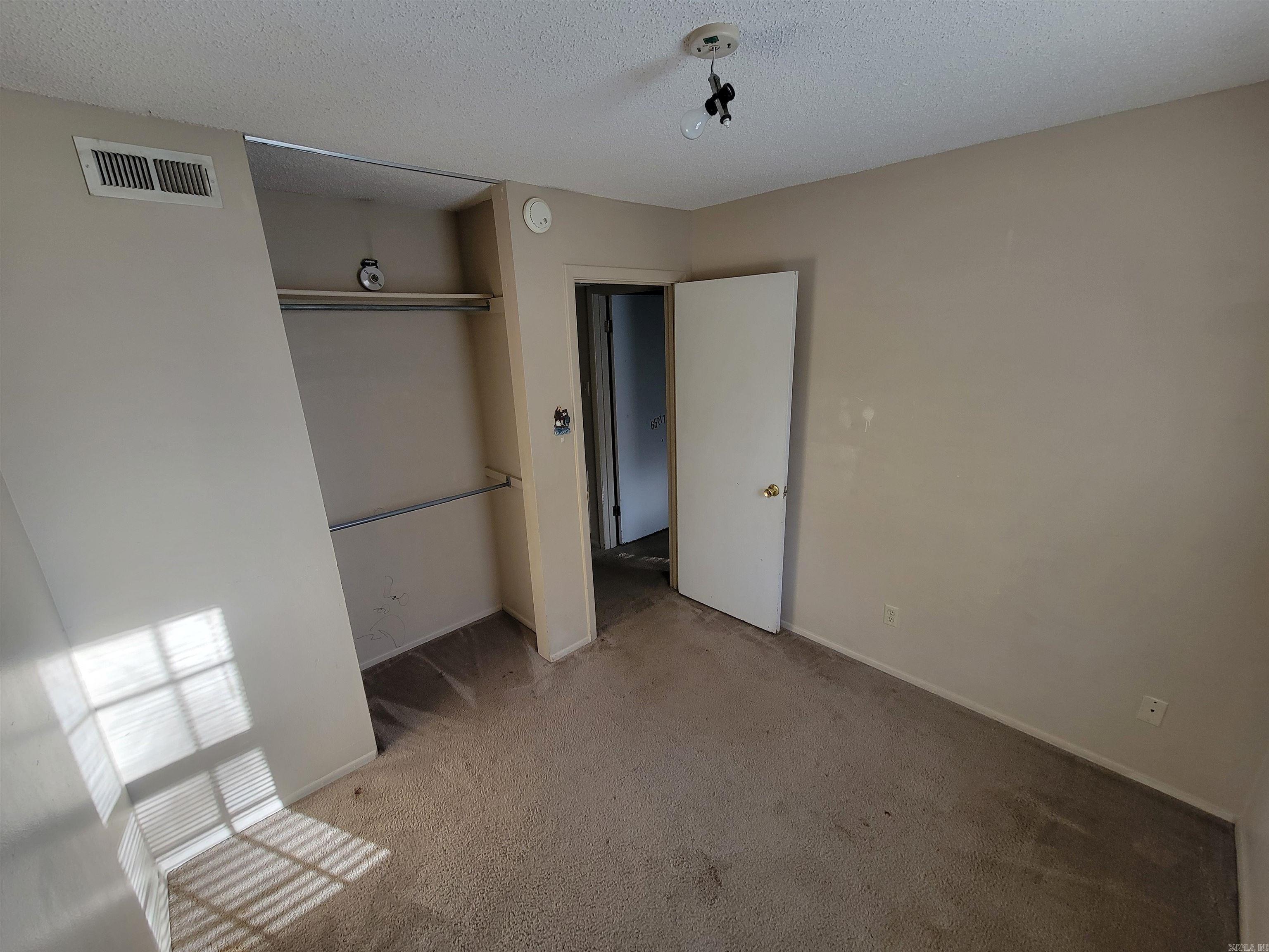 SOUTH BRIARFIELD - Residential