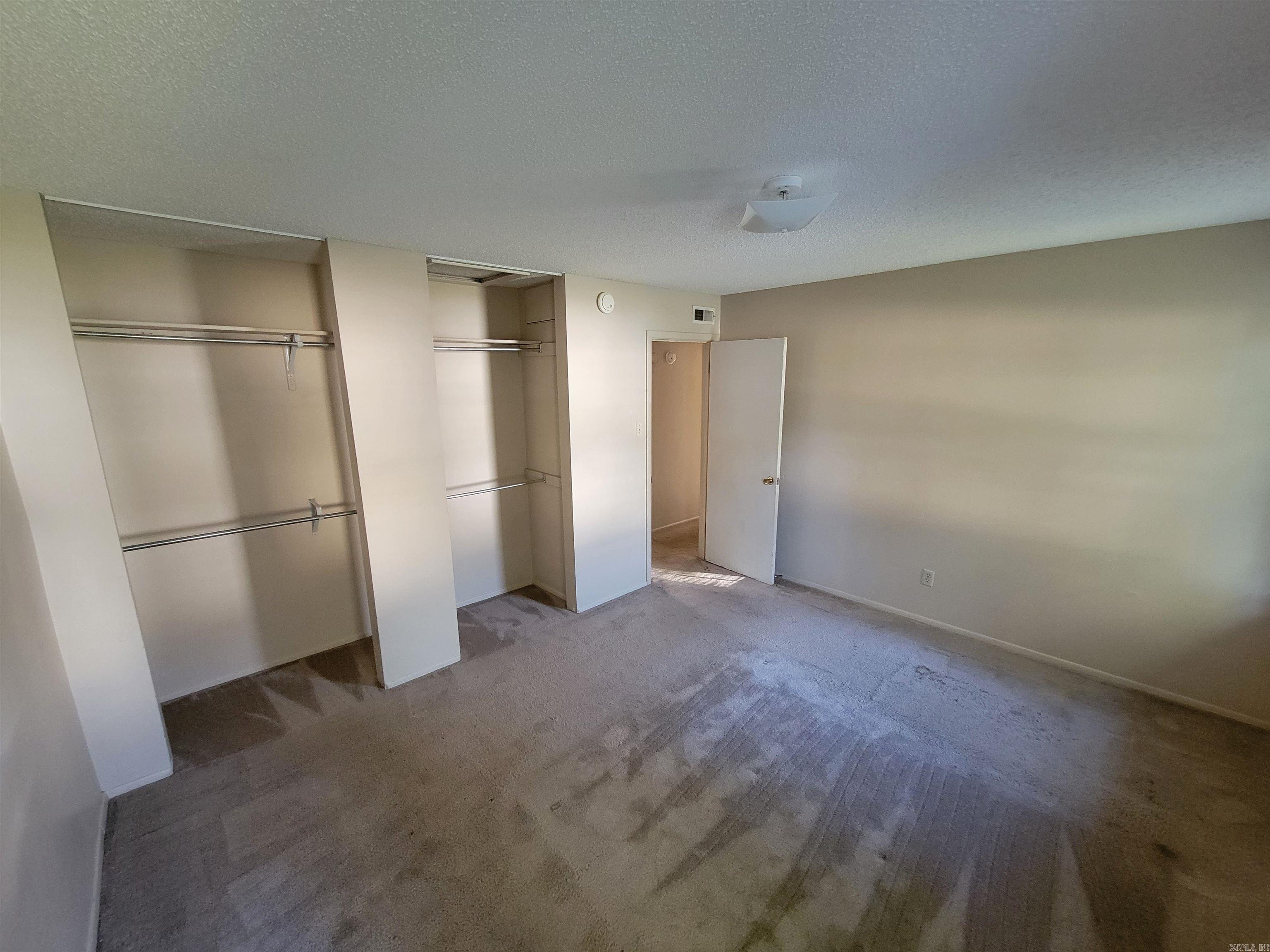 SOUTH BRIARFIELD - Residential