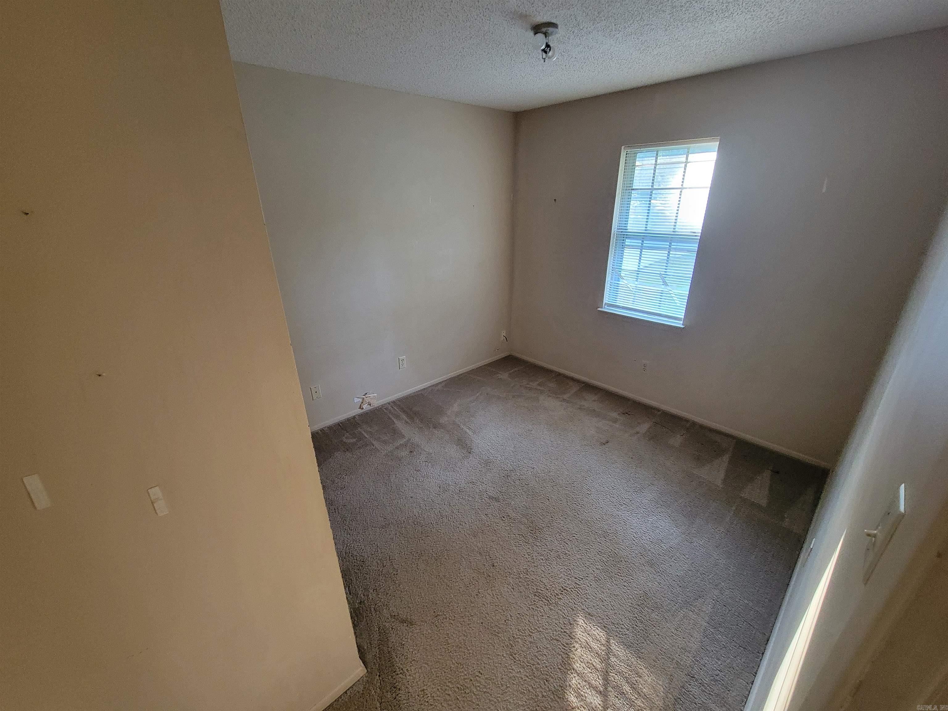 SOUTH BRIARFIELD - Residential