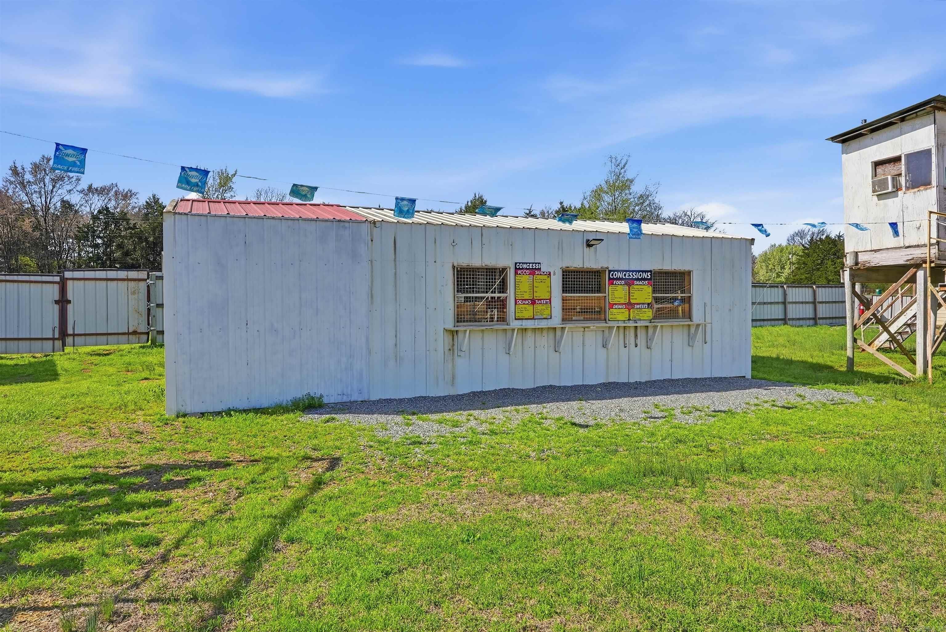 Metes & Bounds - Land