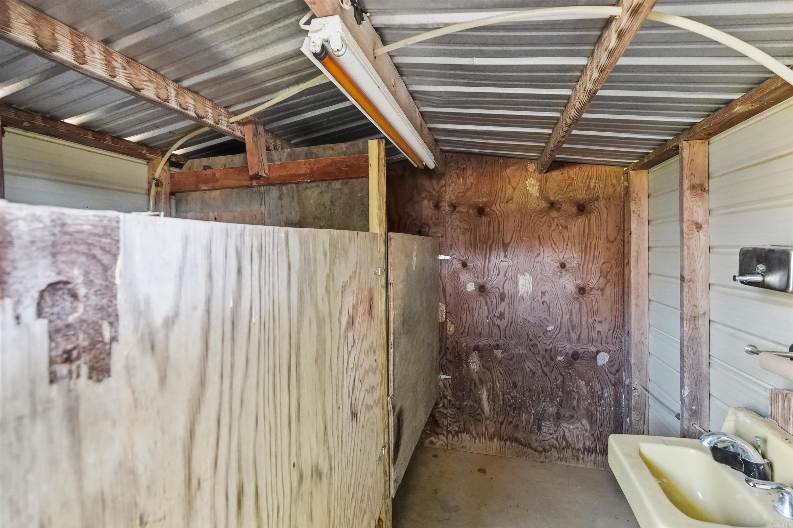 Metes & Bounds - Land