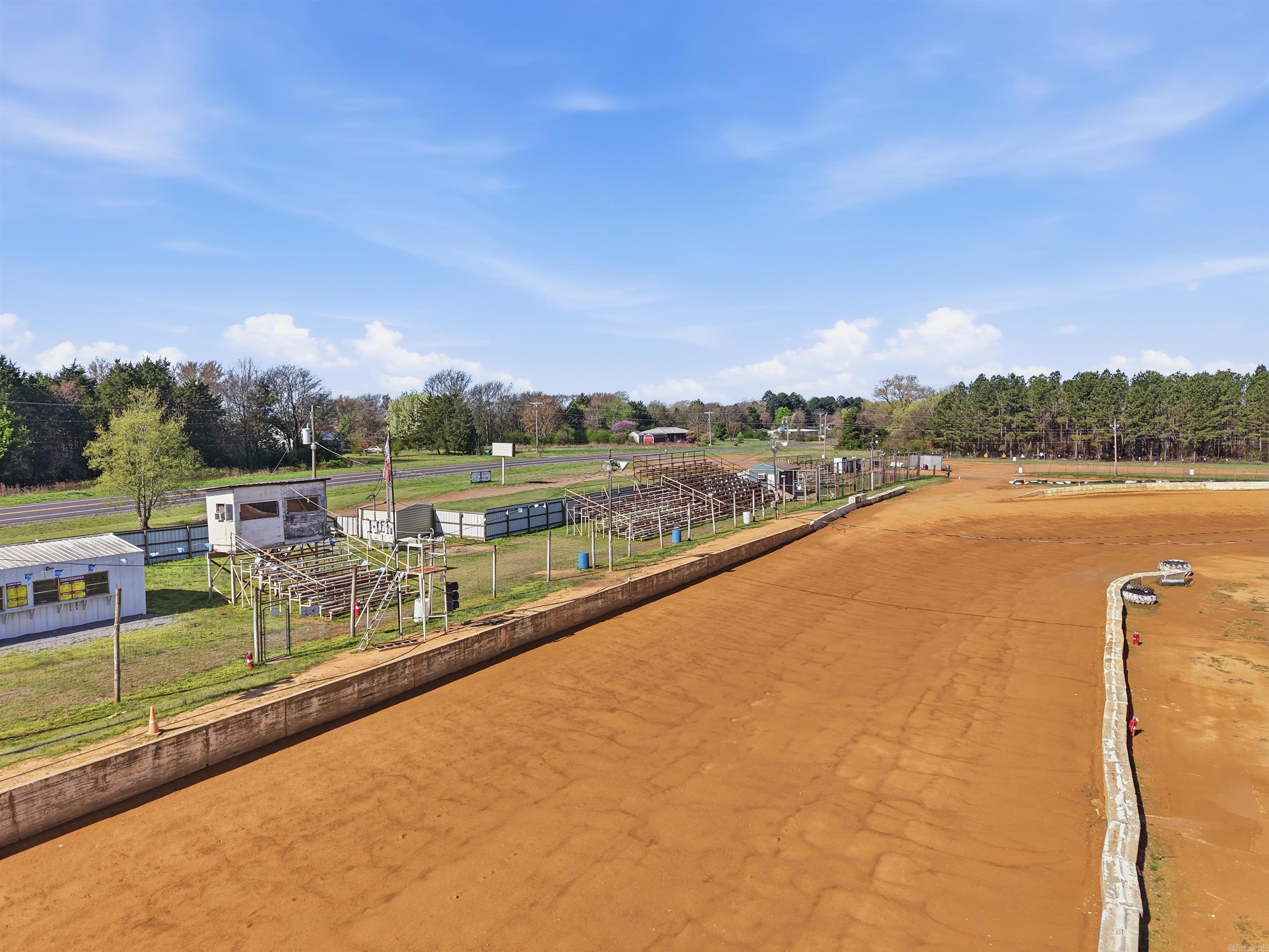 Metes & Bounds - Land