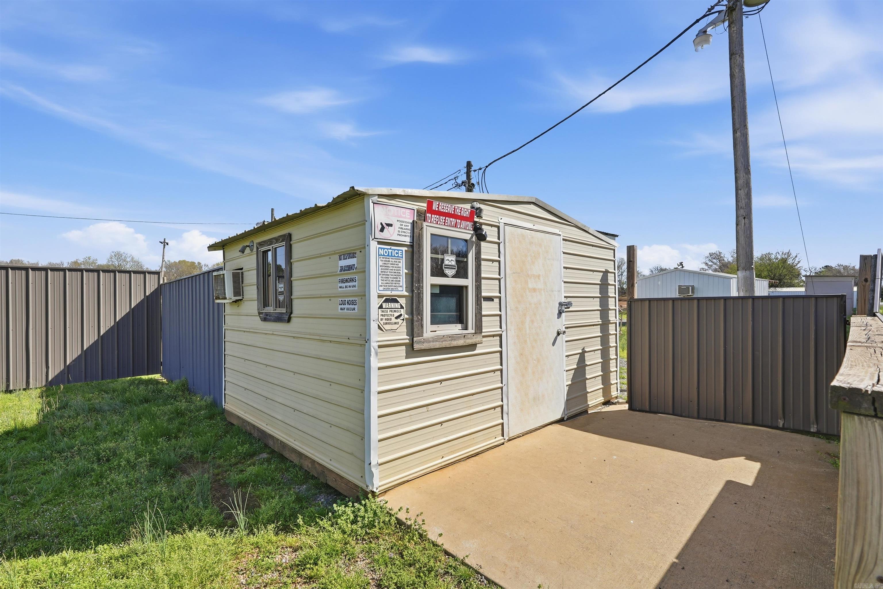 Metes & Bounds - Land