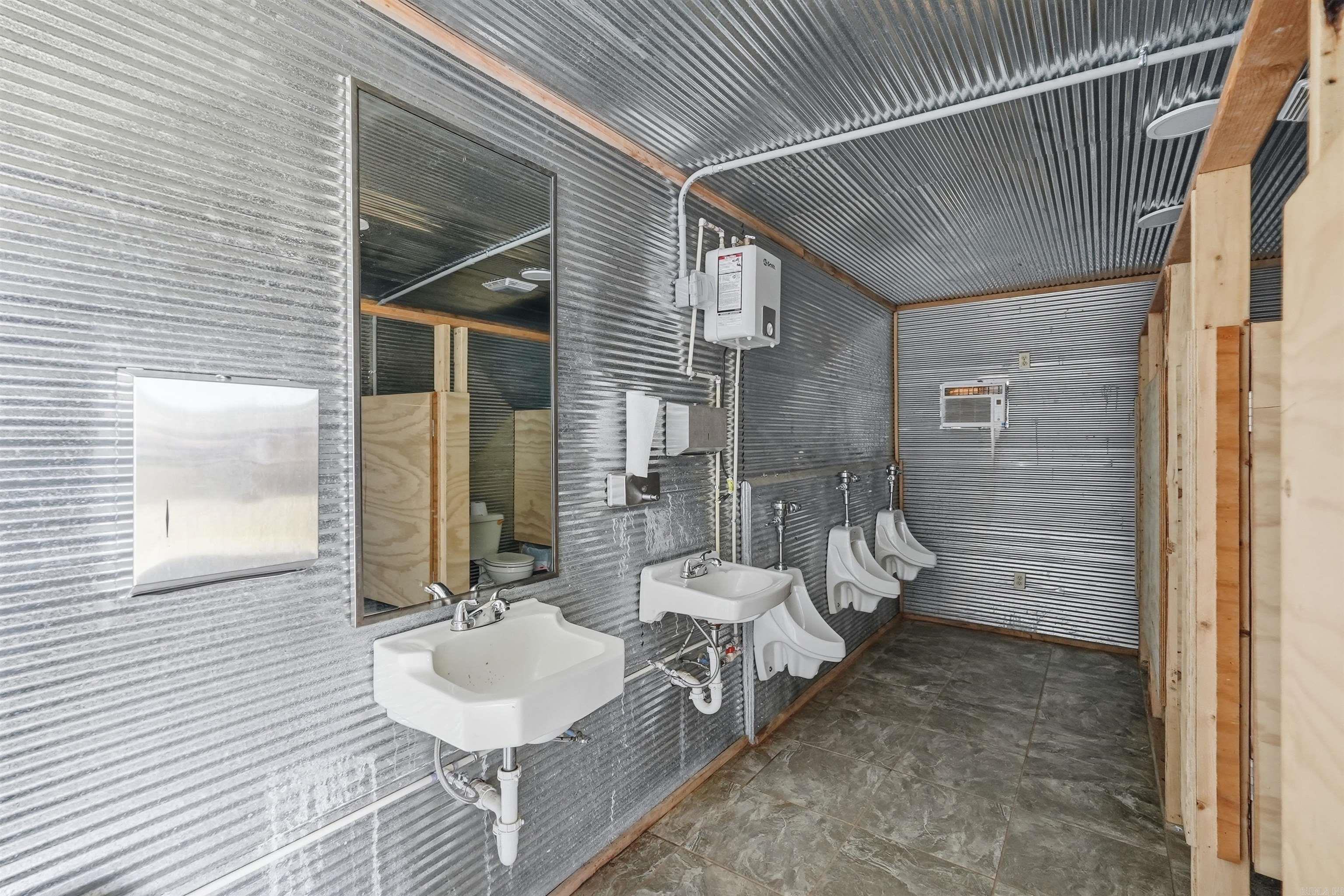 Metes & Bounds - Land