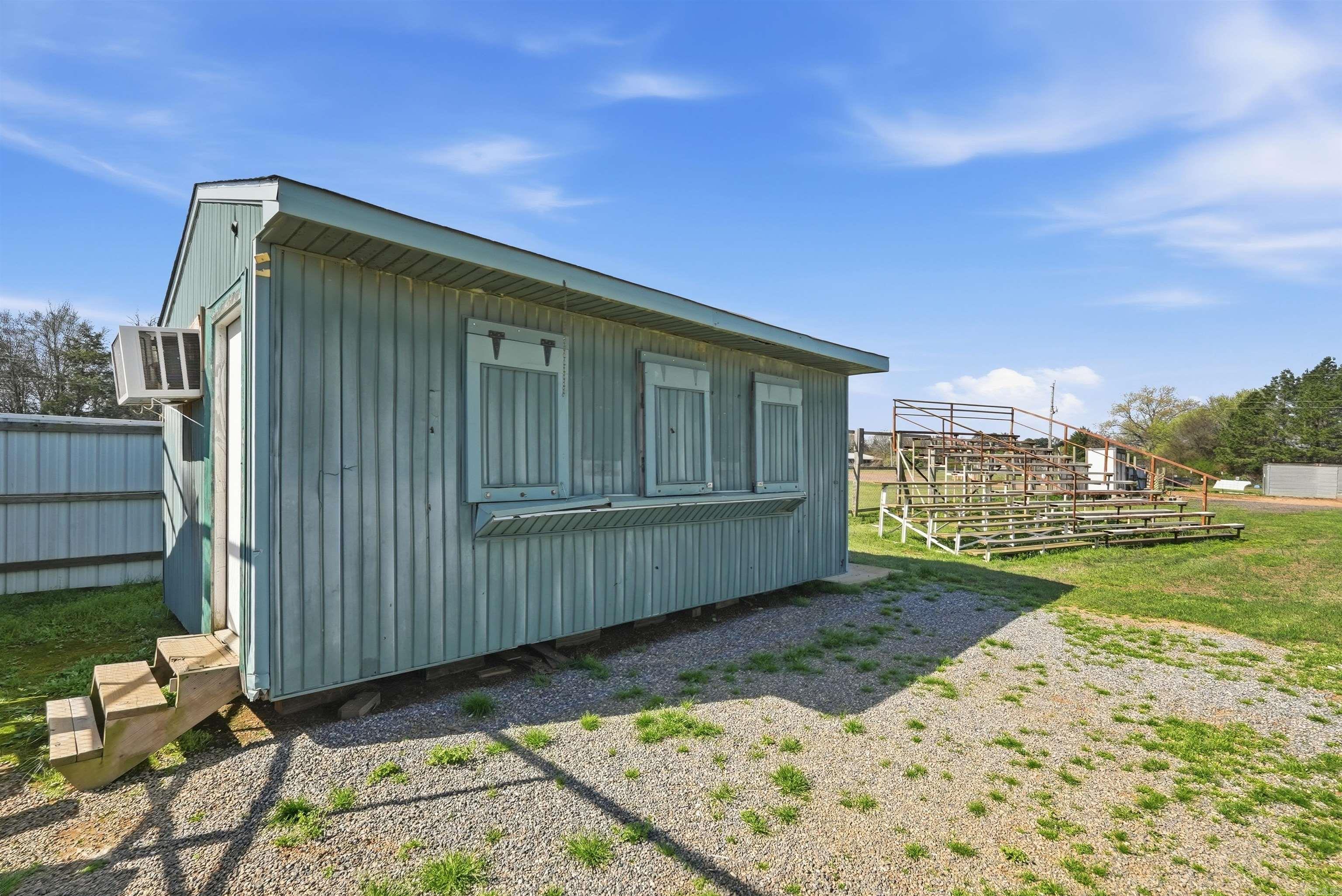 Metes & Bounds - Land