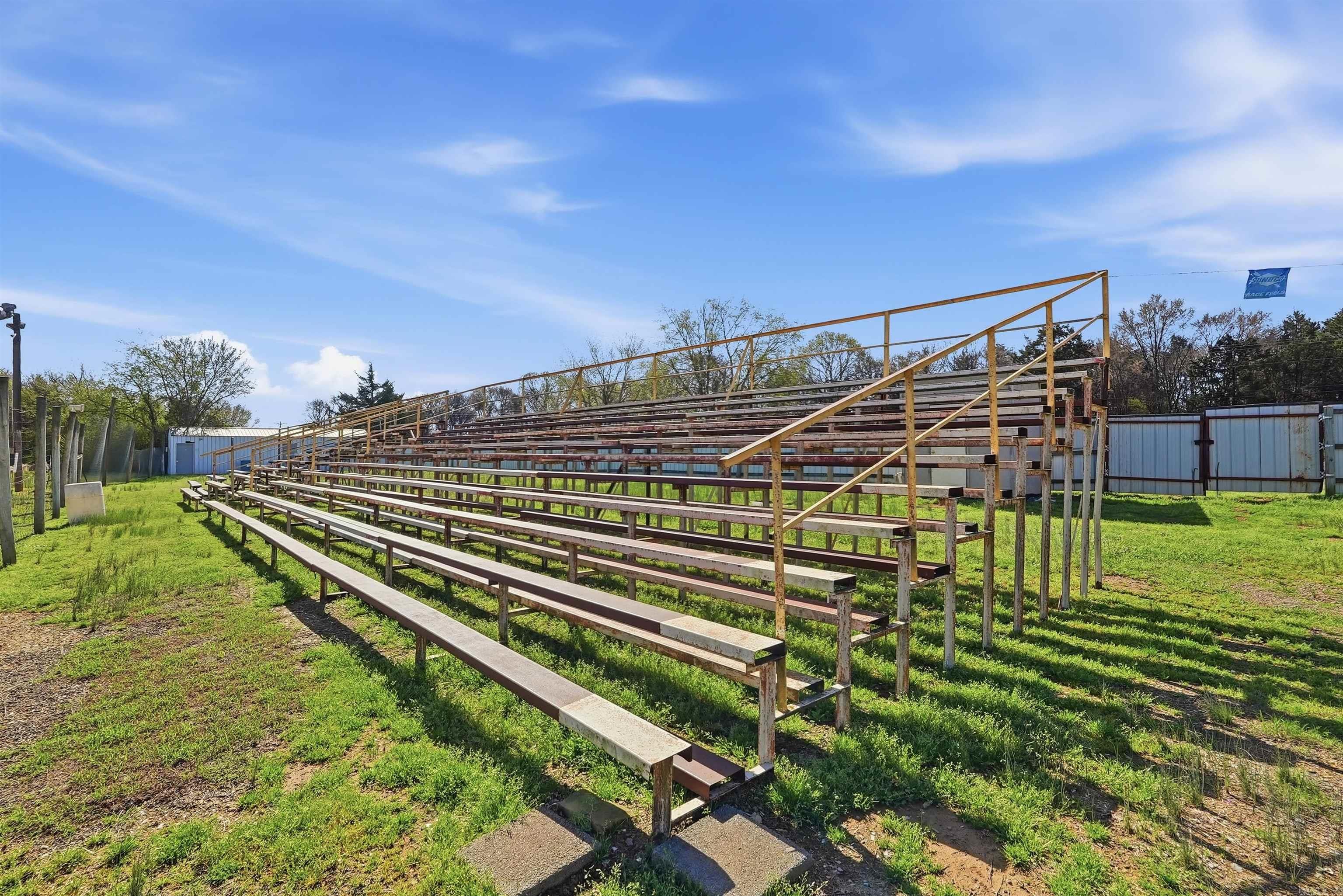 Metes & Bounds - Land