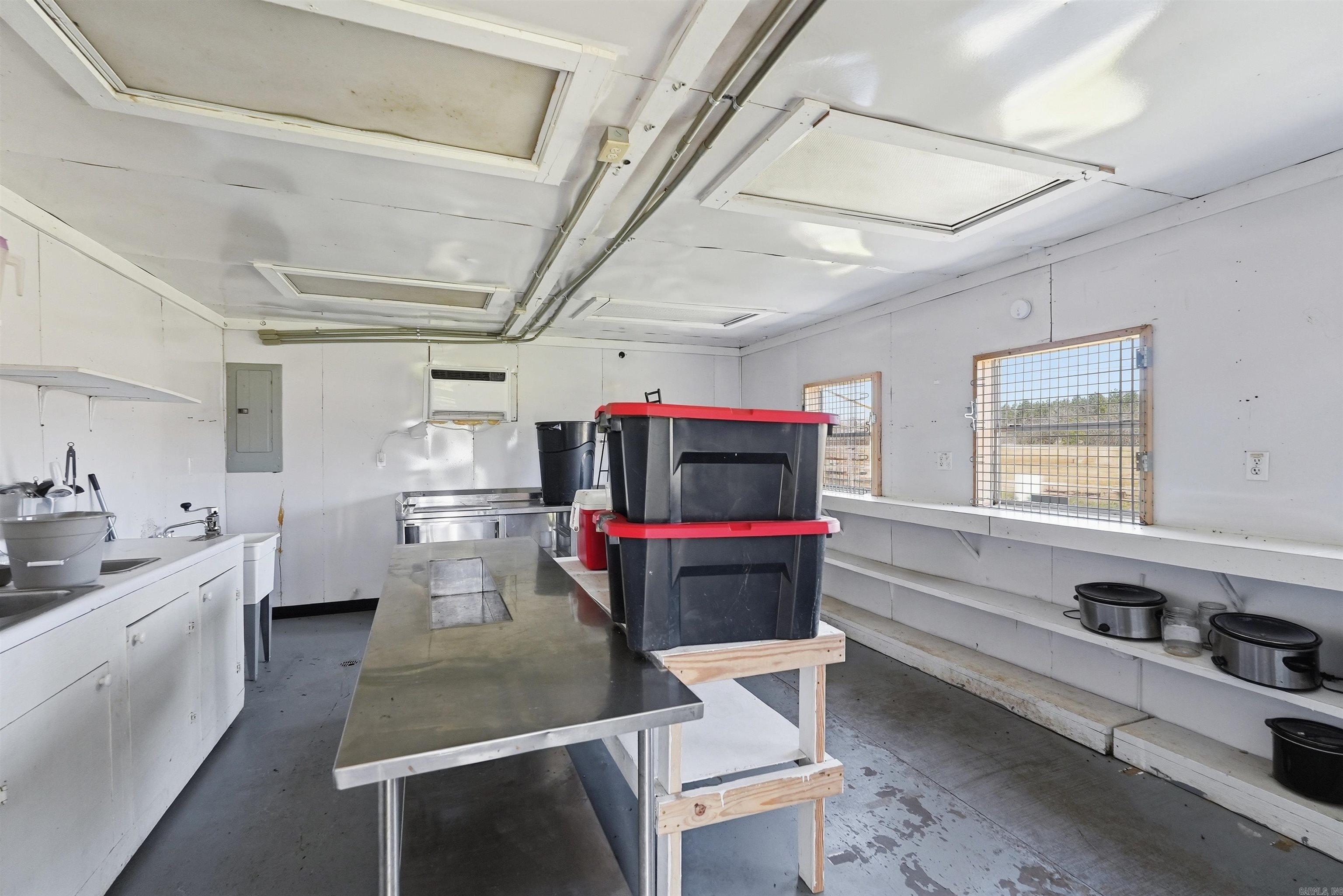 Metes & Bounds - Land