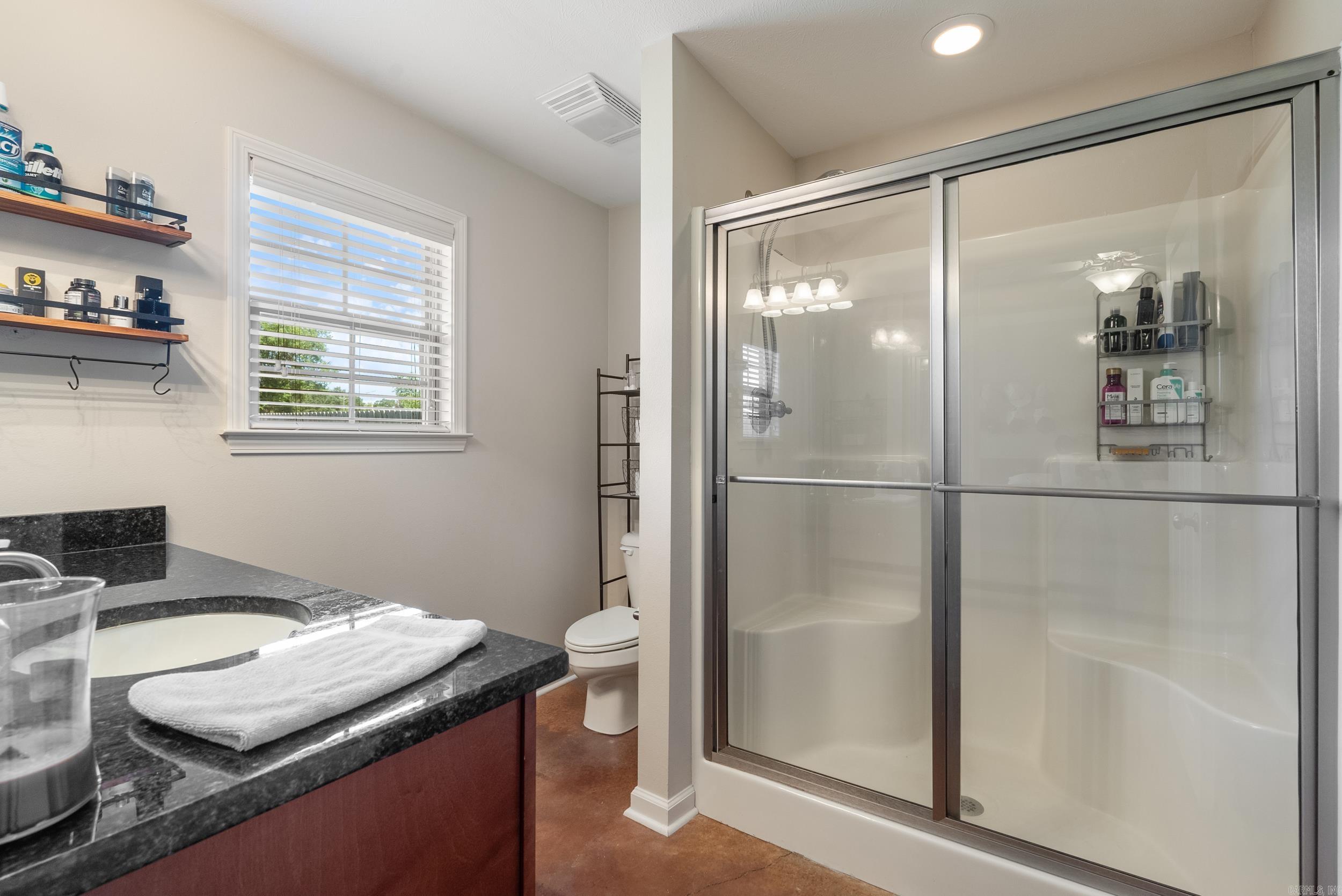 ALLI'S PLACE - Residential