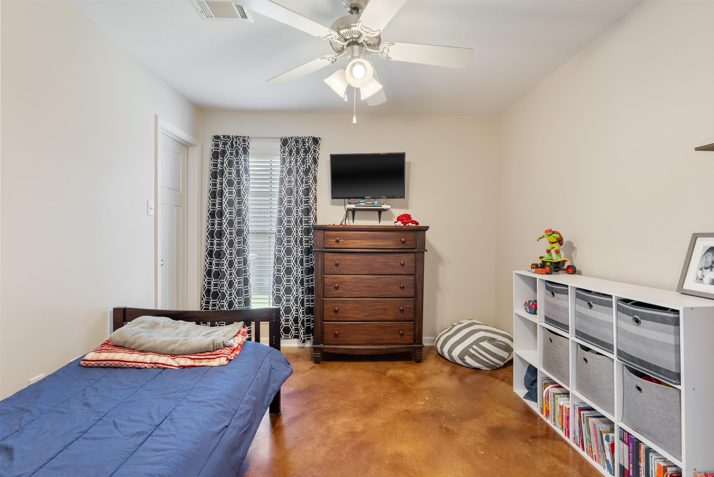 ALLI'S PLACE - Residential