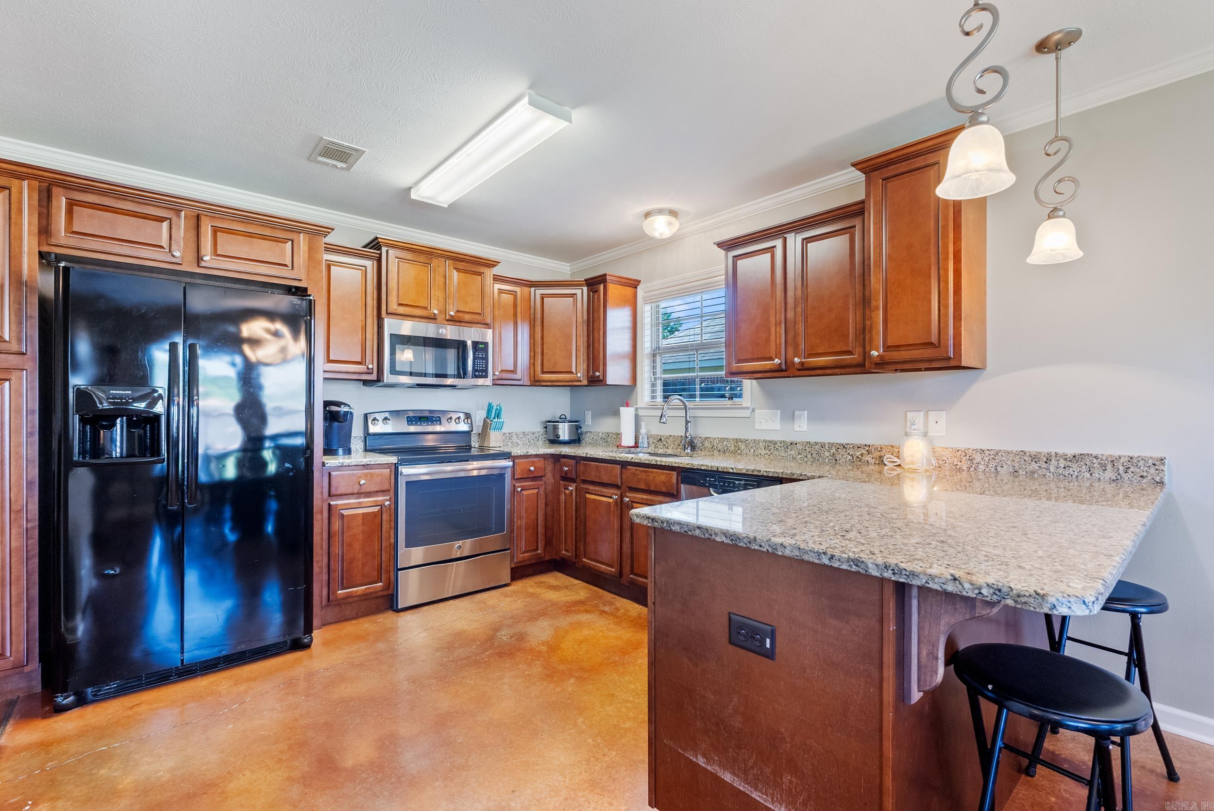 ALLI'S PLACE - Residential