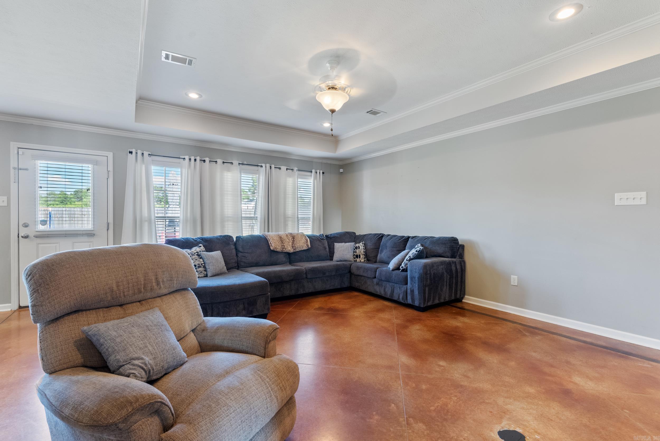 ALLI'S PLACE - Residential