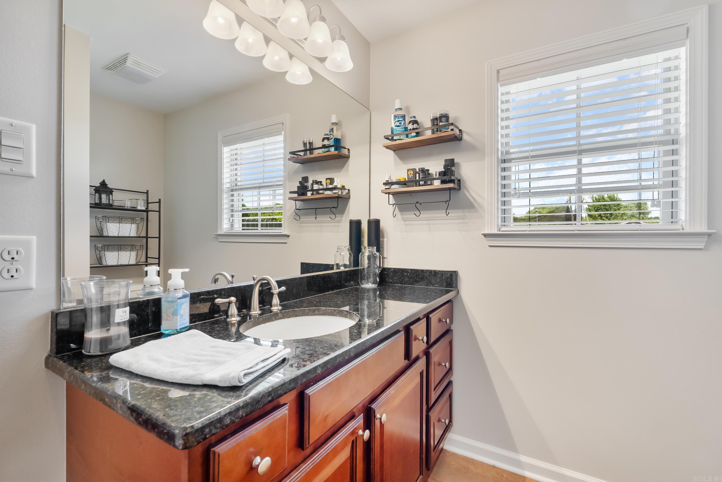 ALLI'S PLACE - Residential