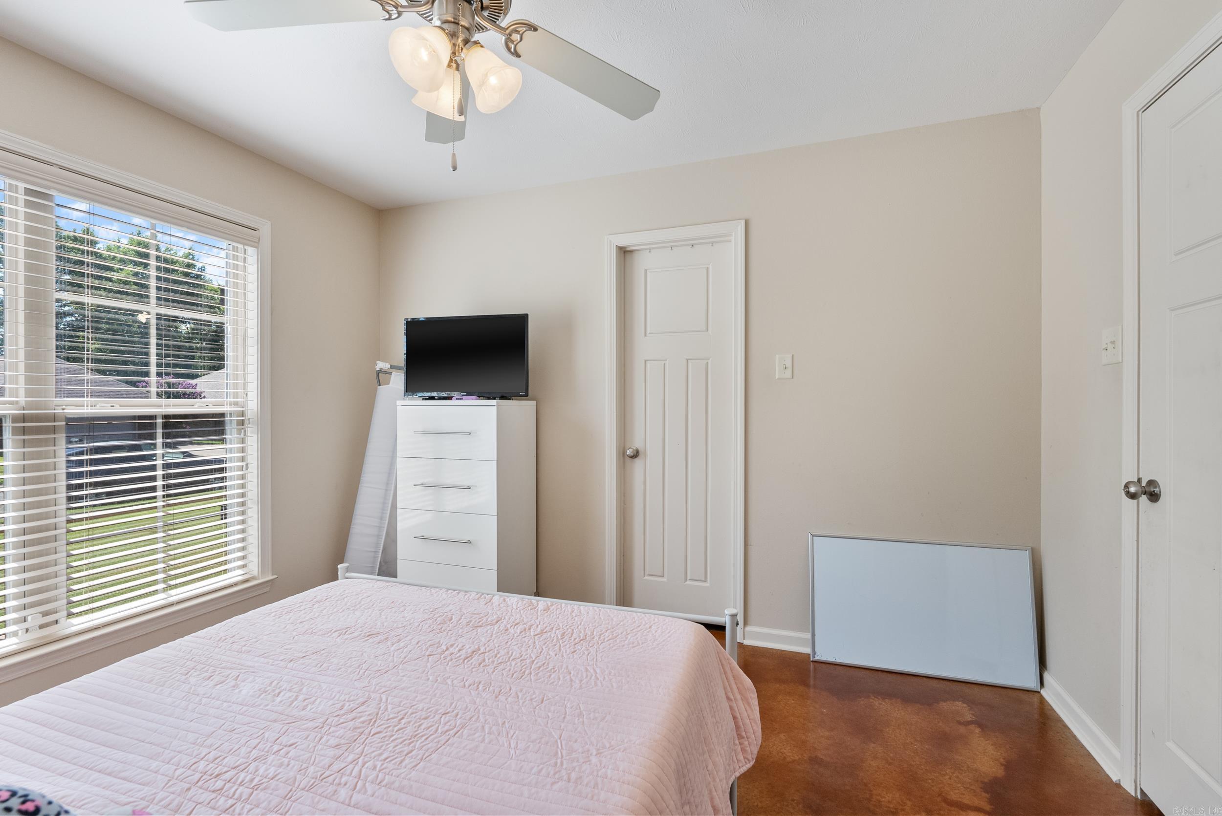 ALLI'S PLACE - Residential