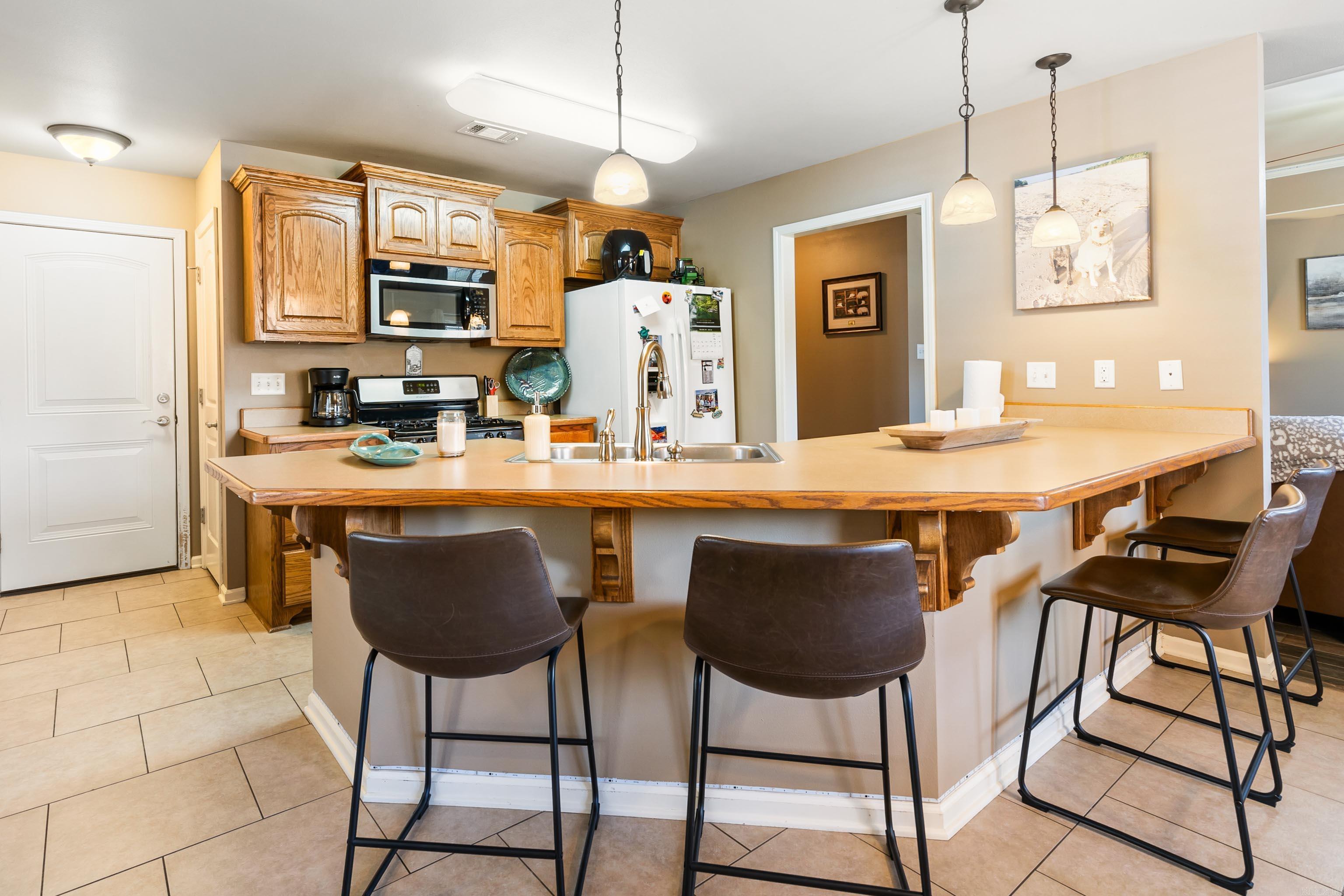 MADISON VILLAGE - Residential