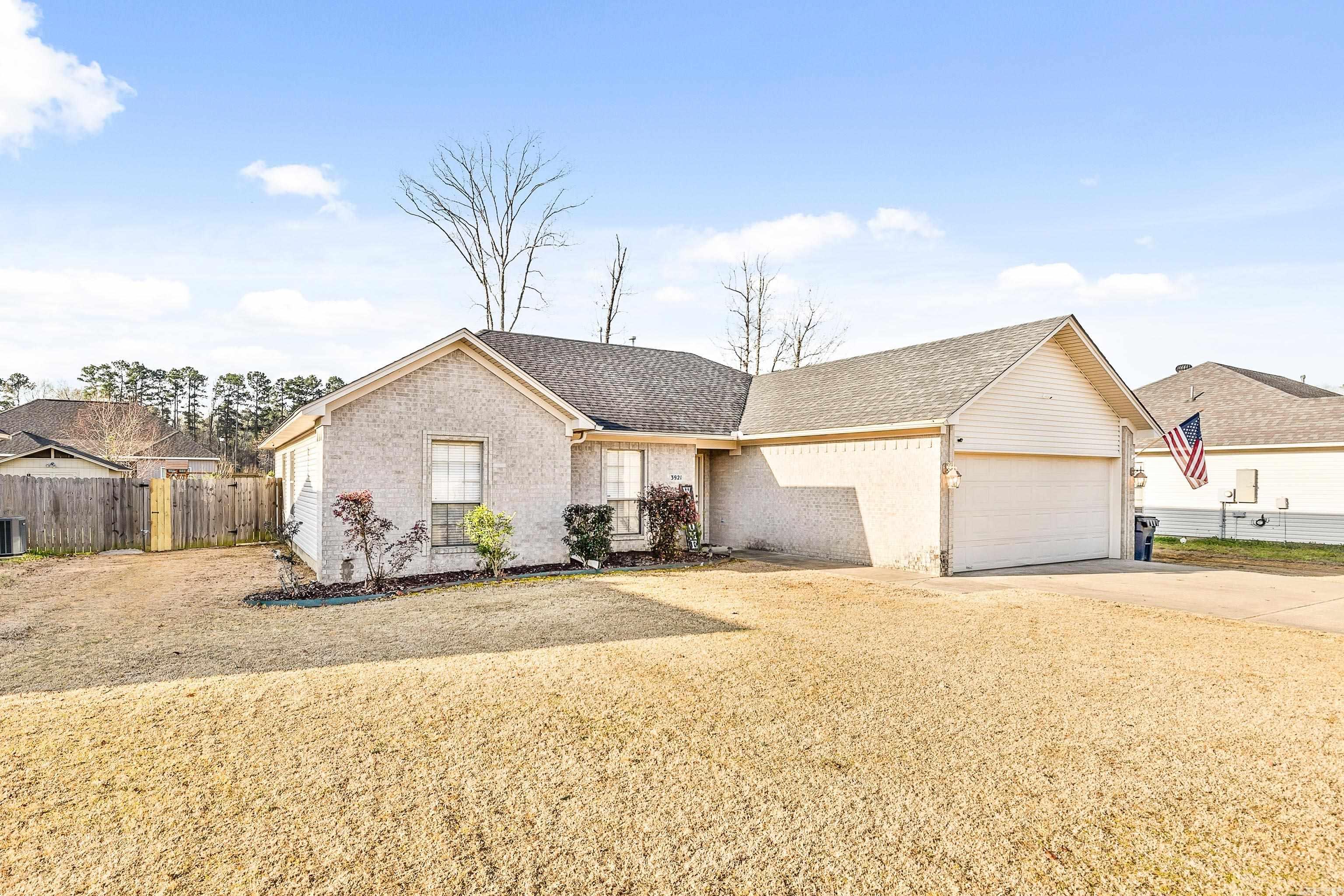 MADISON VILLAGE - Residential