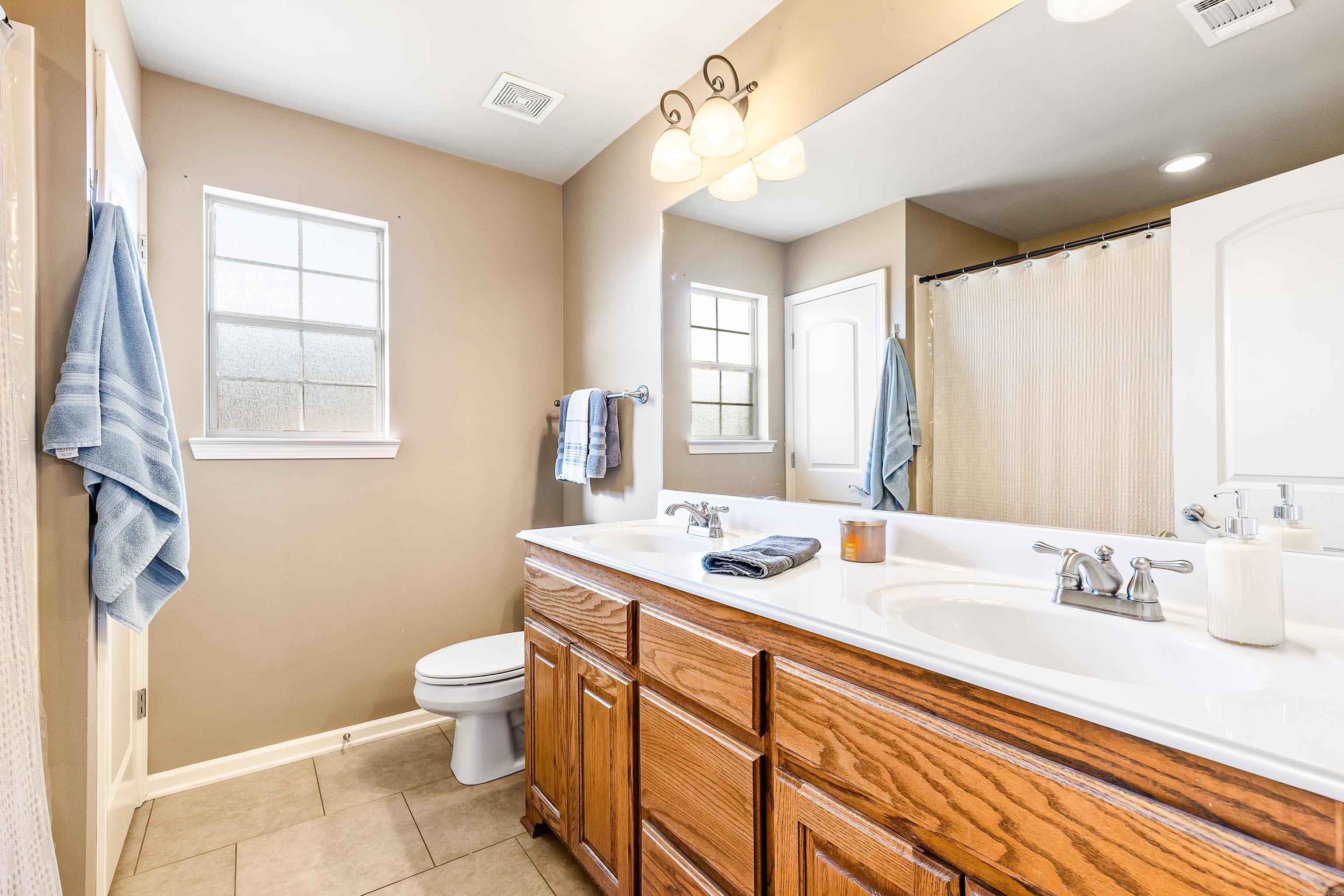 MADISON VILLAGE - Residential