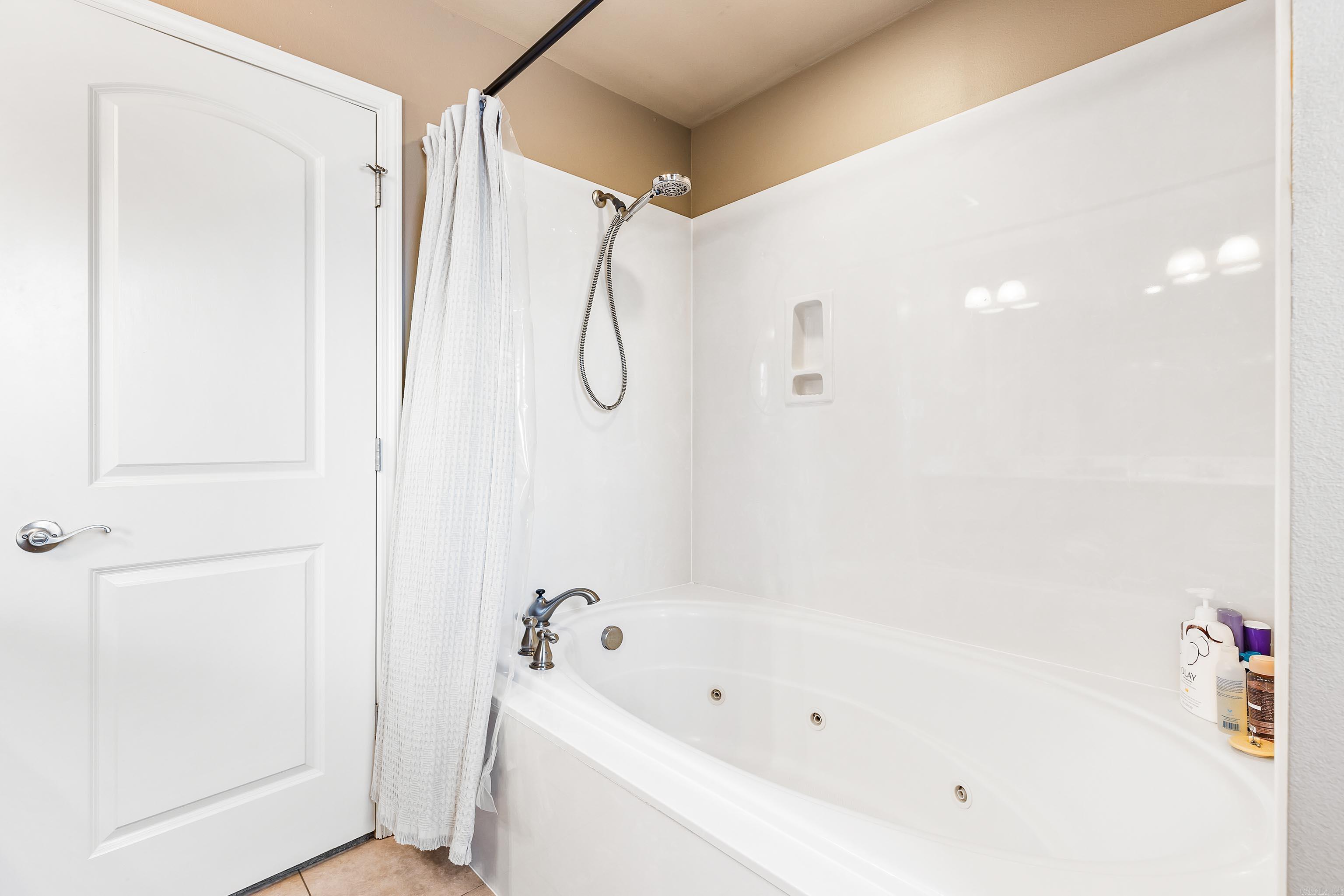 MADISON VILLAGE - Residential