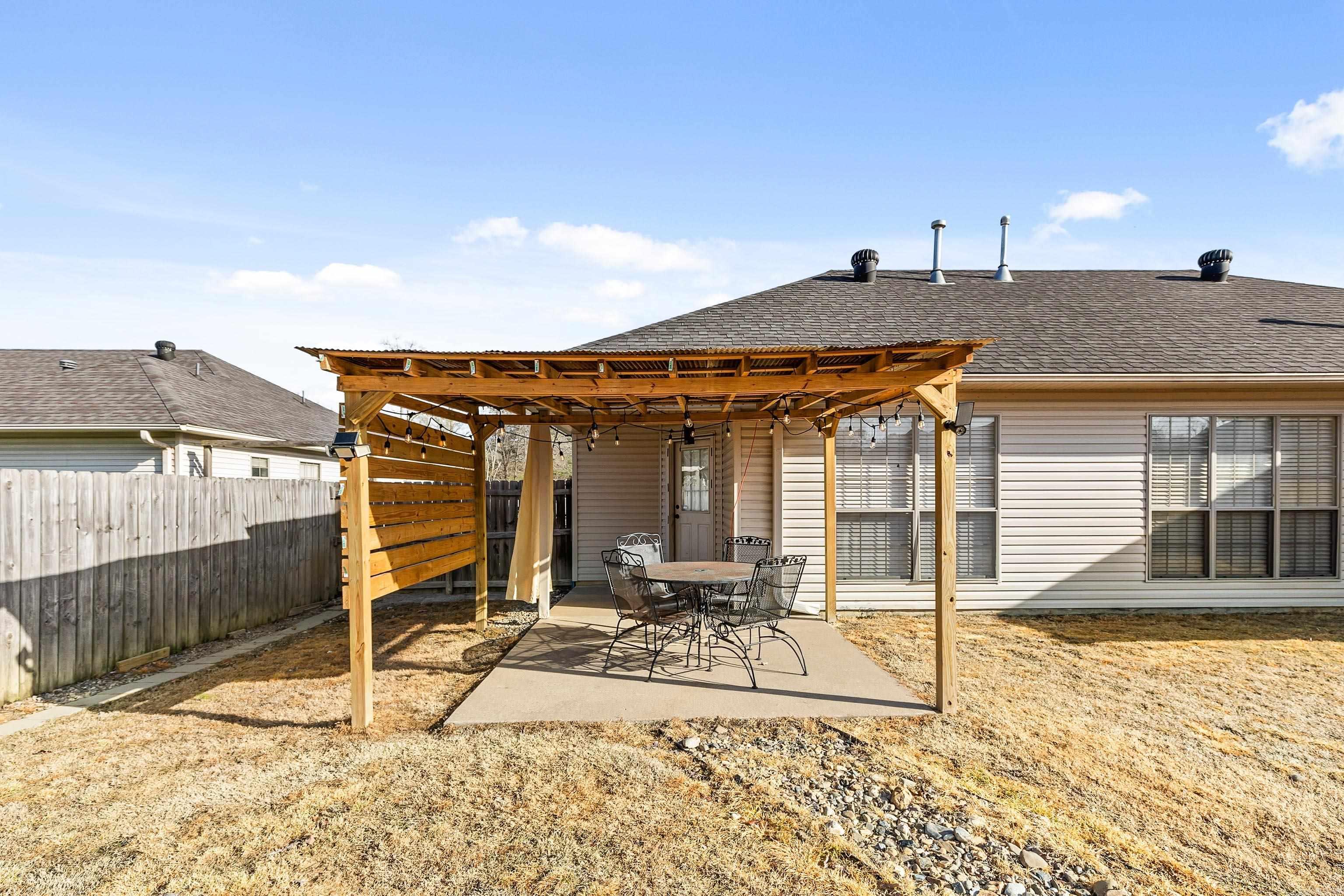 MADISON VILLAGE - Residential