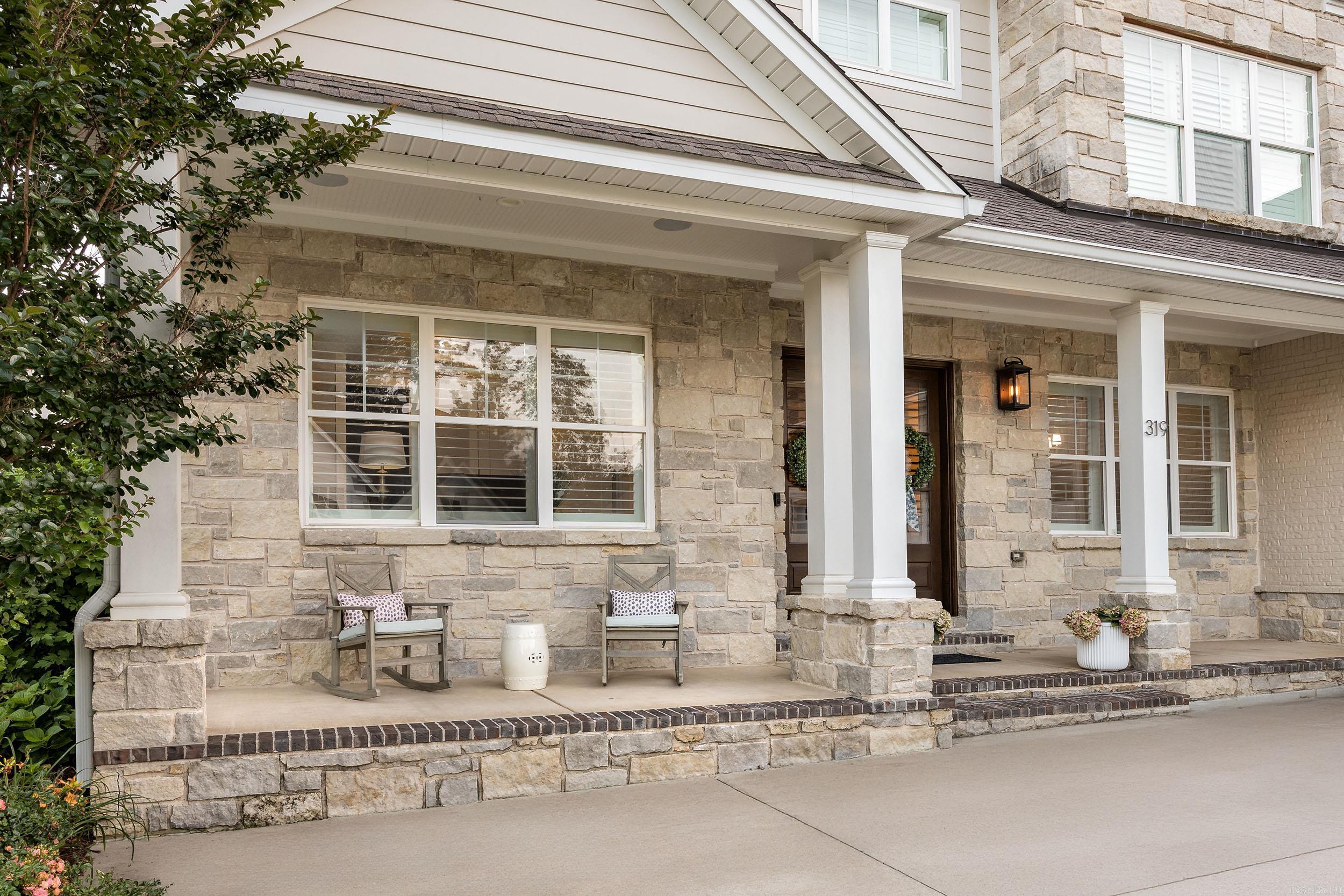 CHENAL VALLEY EPERNAY PLACE - Residential