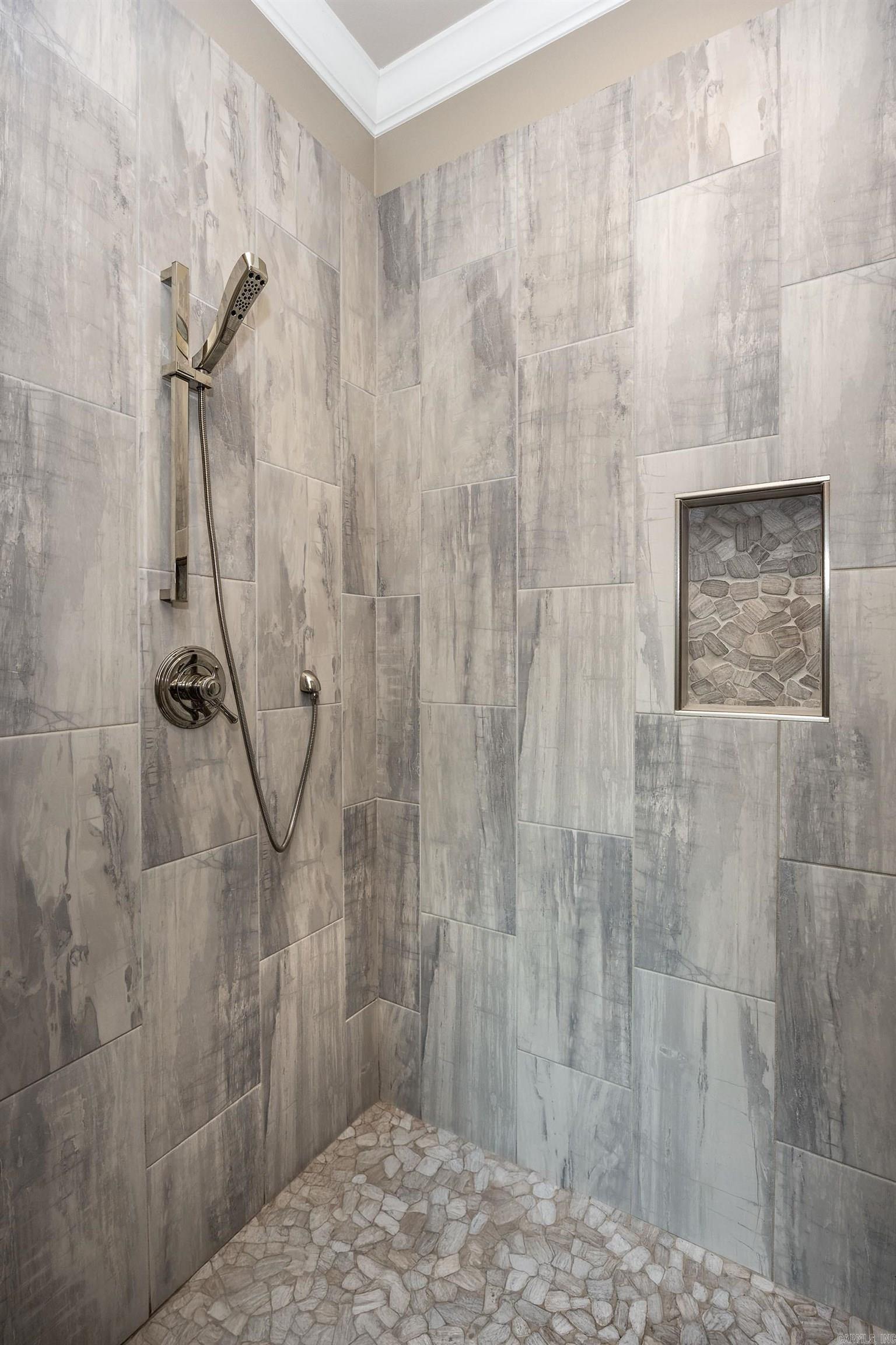 CHENAL VALLEY EPERNAY PLACE - Residential