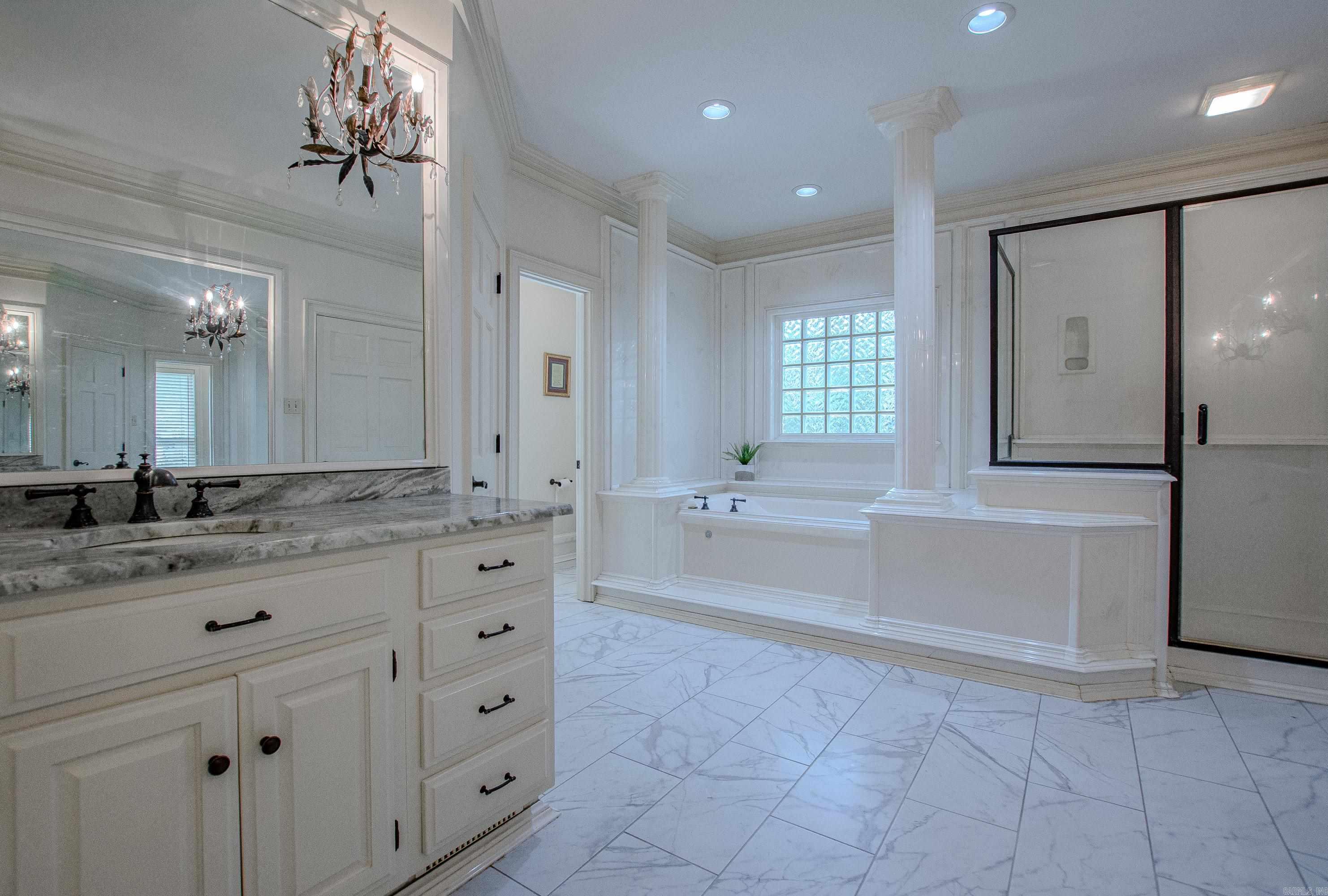 MAUMELLE CLUB MANOR TO CRYSTAL - Residential
