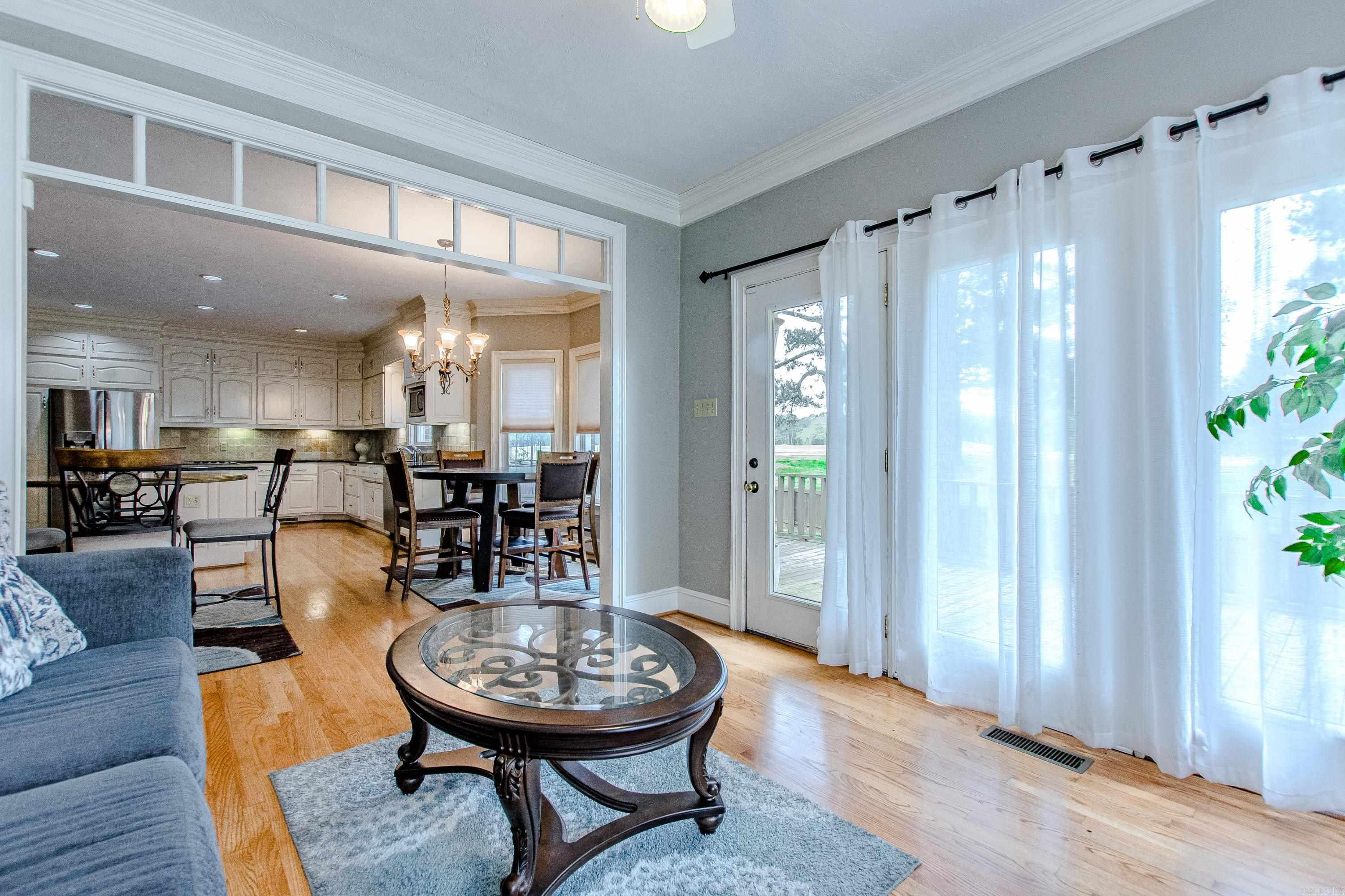 MAUMELLE CLUB MANOR TO CRYSTAL - Residential