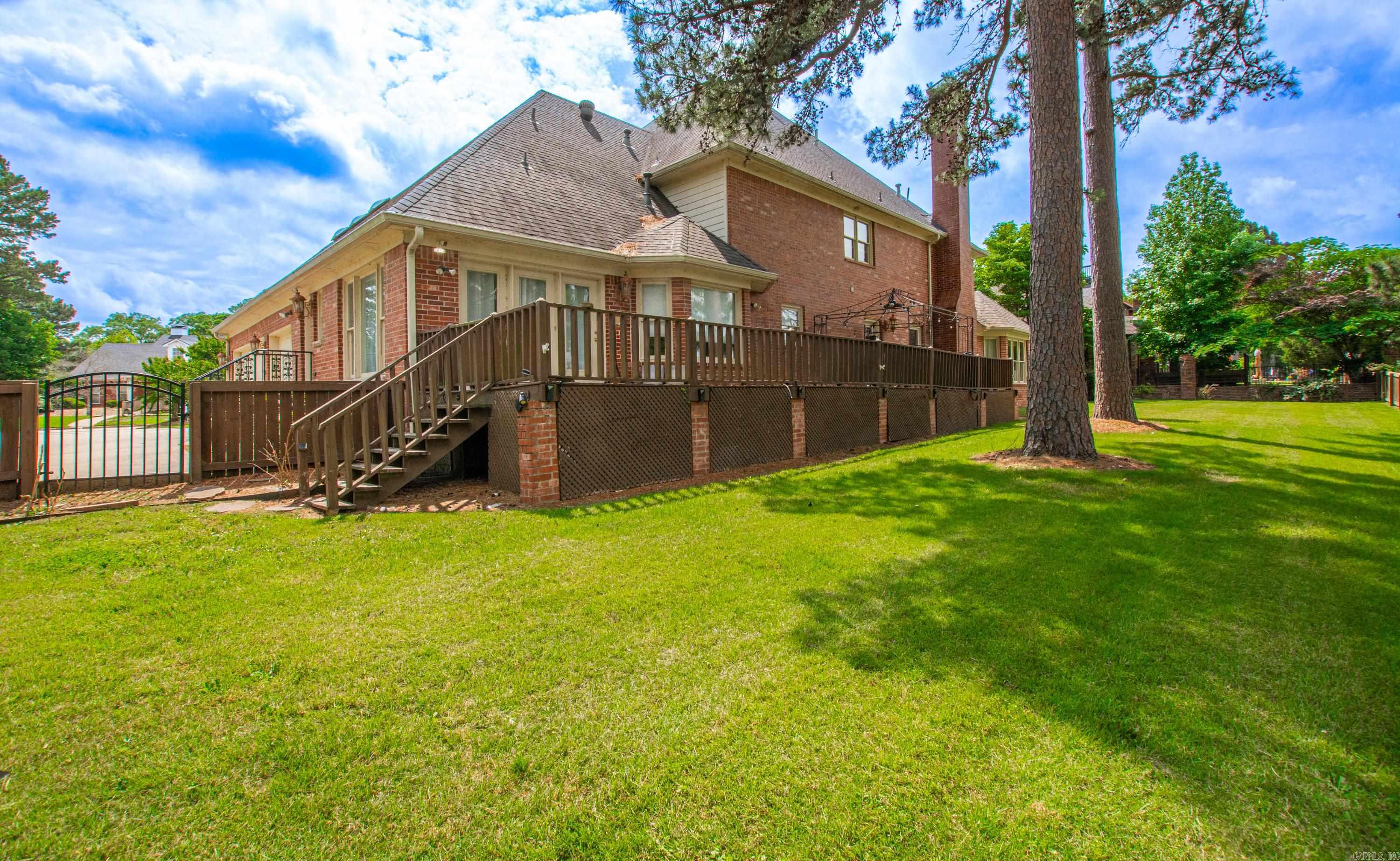 MAUMELLE CLUB MANOR TO CRYSTAL - Residential