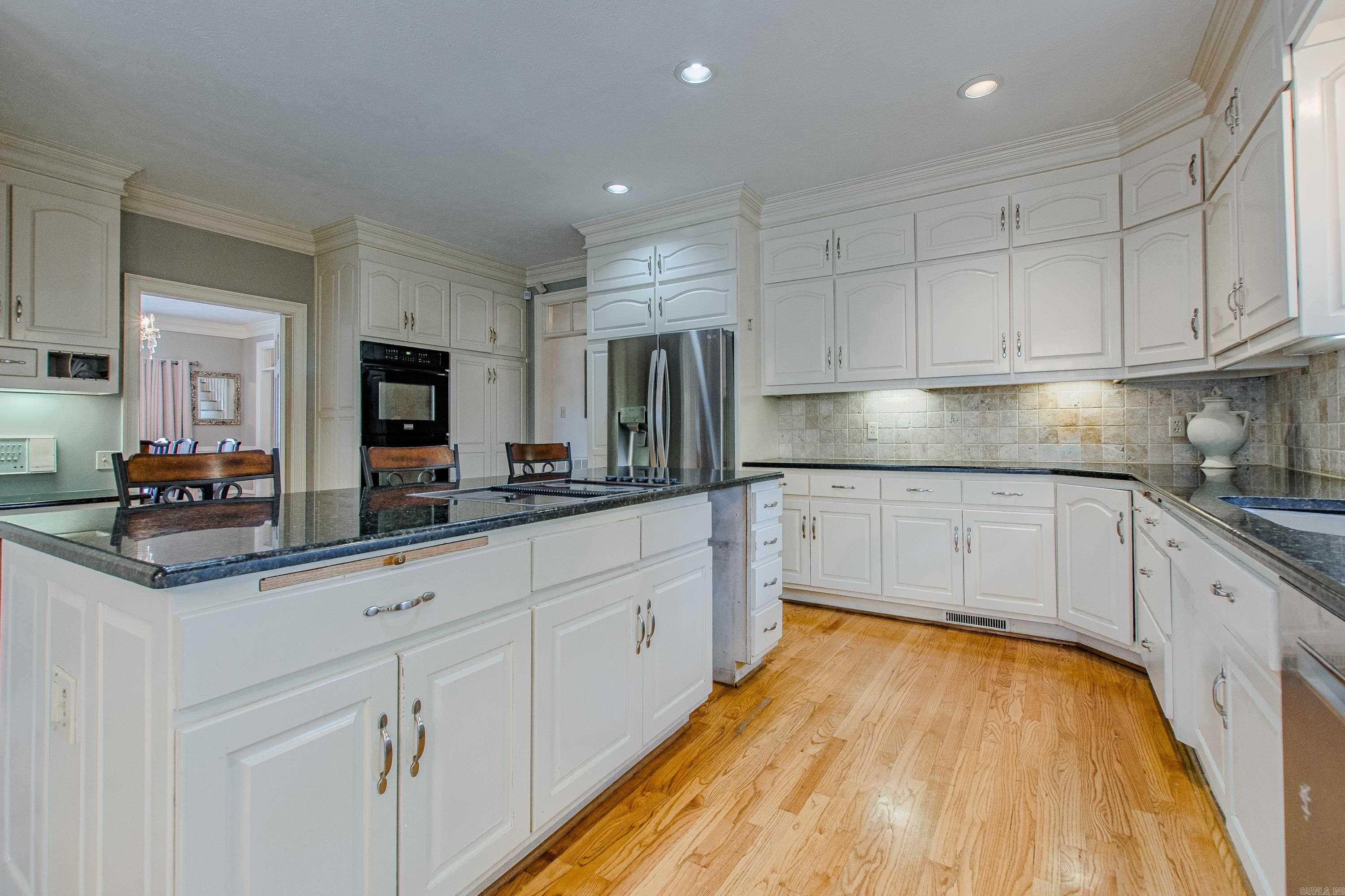 MAUMELLE CLUB MANOR TO CRYSTAL - Residential