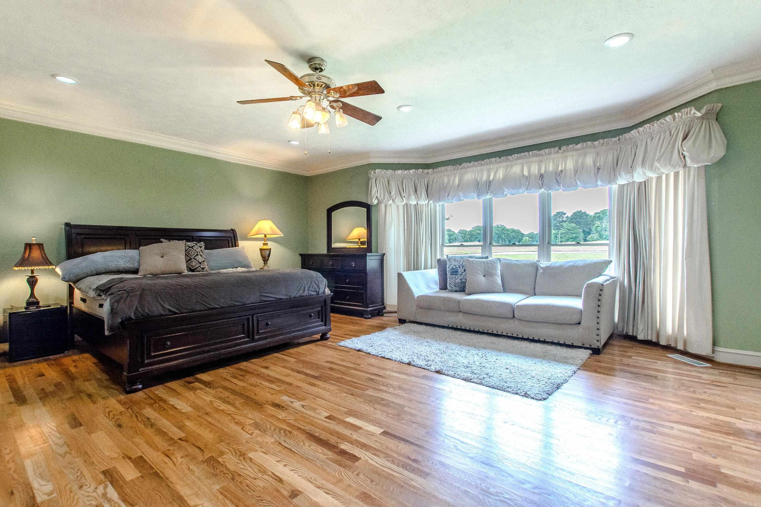 MAUMELLE CLUB MANOR TO CRYSTAL - Residential