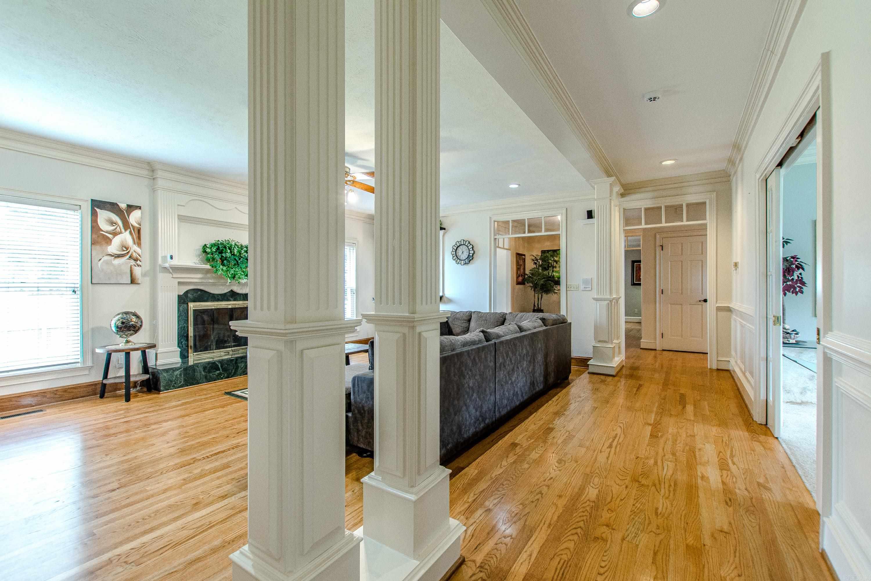 MAUMELLE CLUB MANOR TO CRYSTAL - Residential