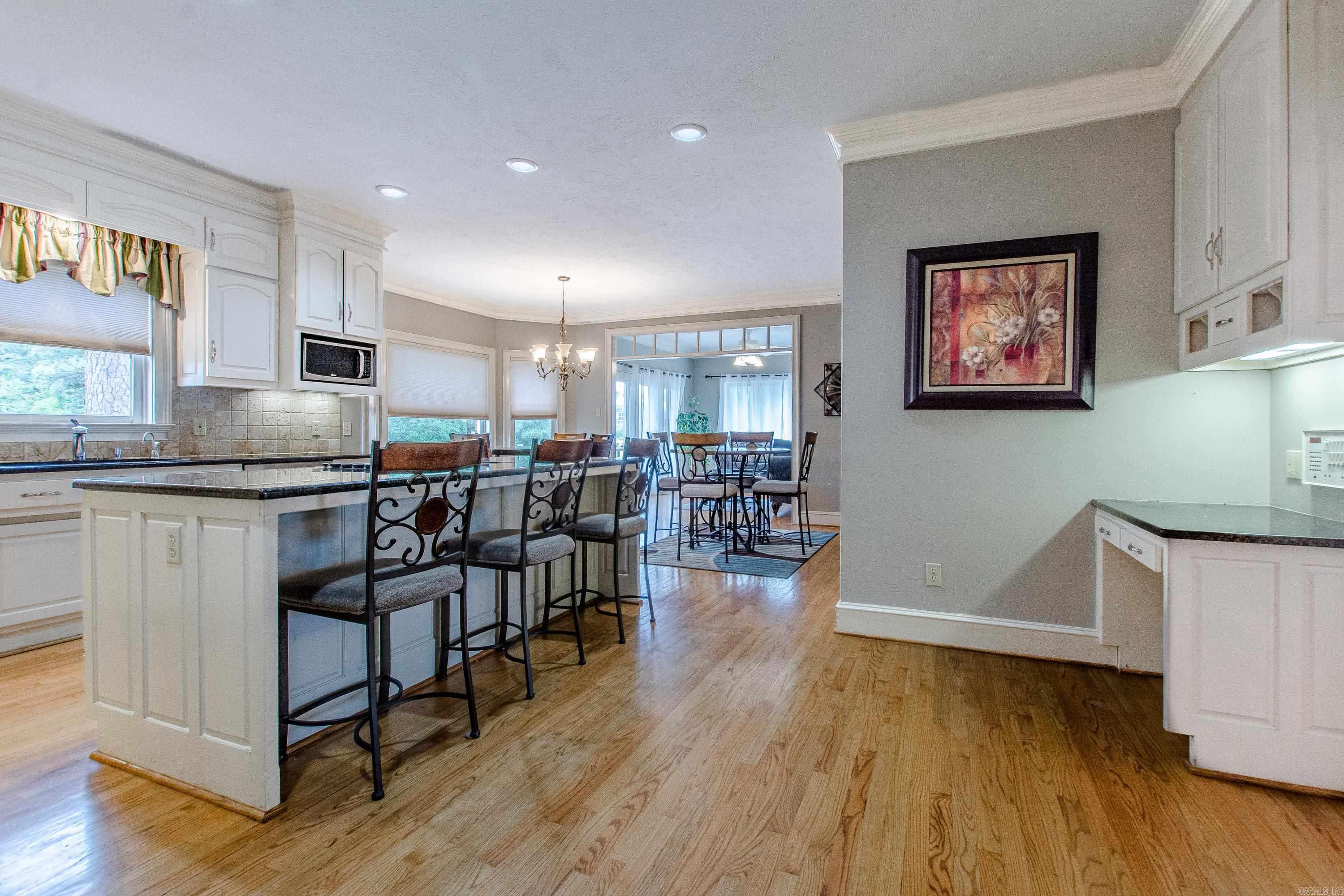 MAUMELLE CLUB MANOR TO CRYSTAL - Residential