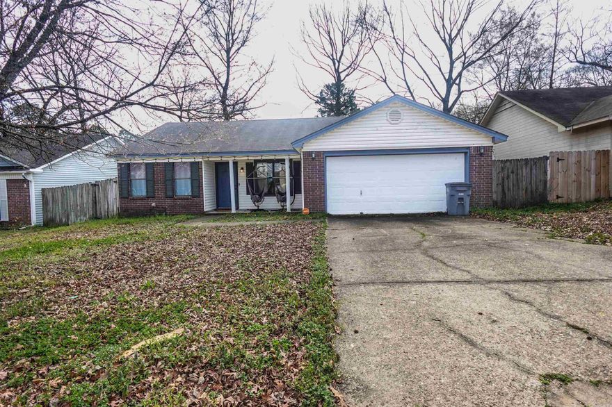 This 3BR/2BA home has been lovingly cared for by the same owners for the last 10 years. It features a functional layout and brand-new carpet in the secondary bedroms. A clean, solid, "blank canvas" perfect for first-time home buyers or those looking to build equity. Great location and priced to sell - don't miss out!!!