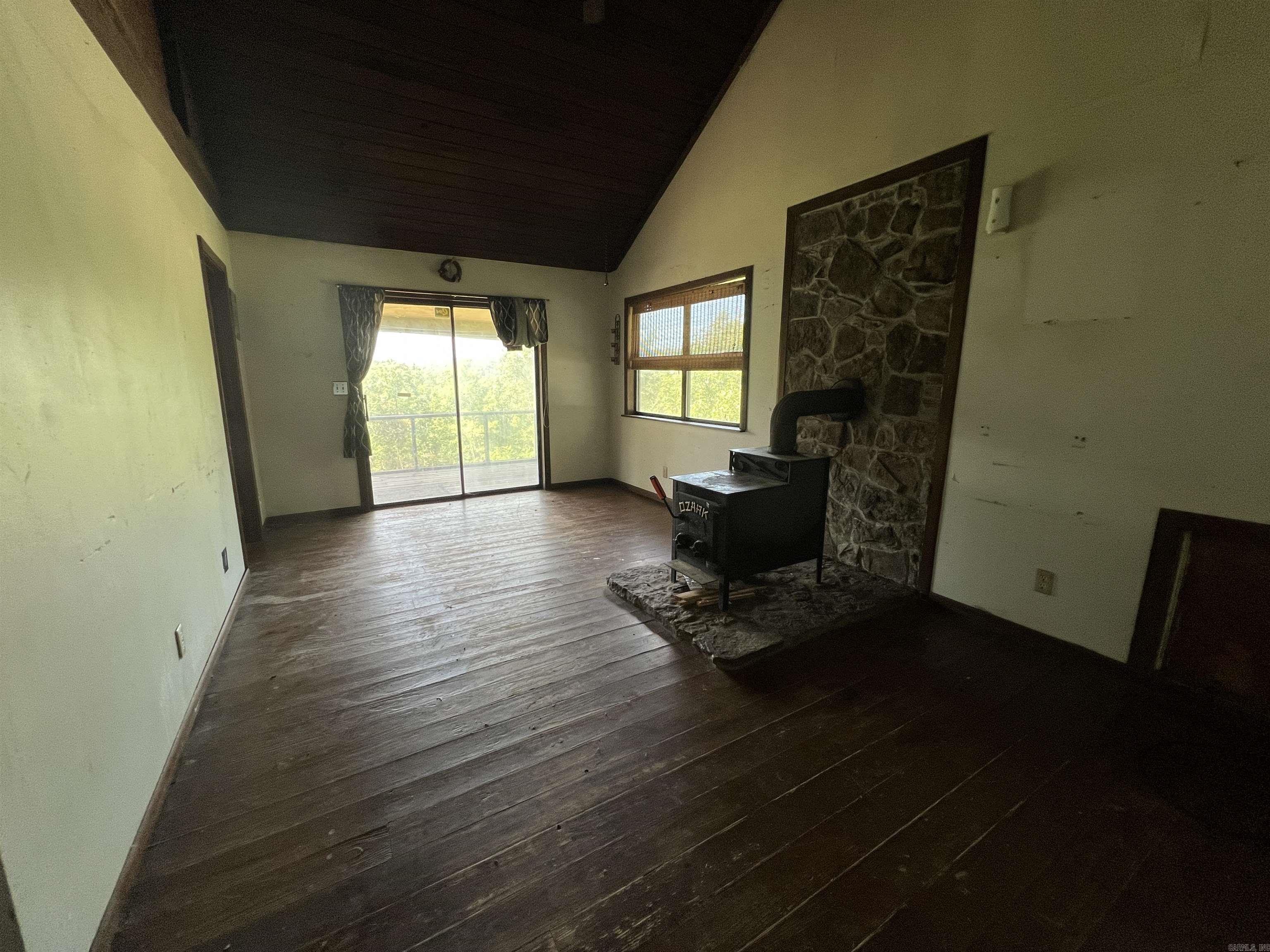 Metes & Bounds - Land