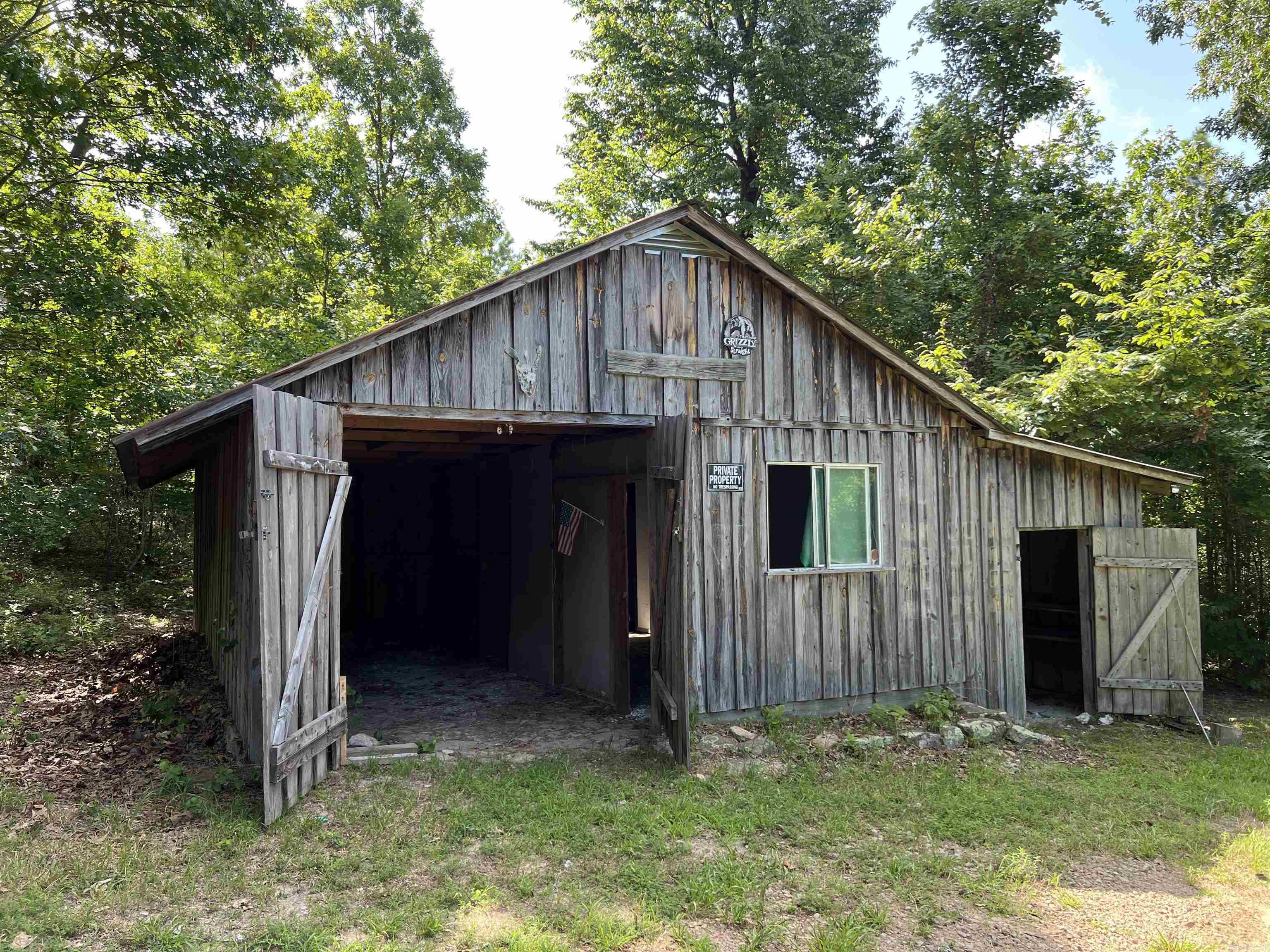 Metes & Bounds - Land