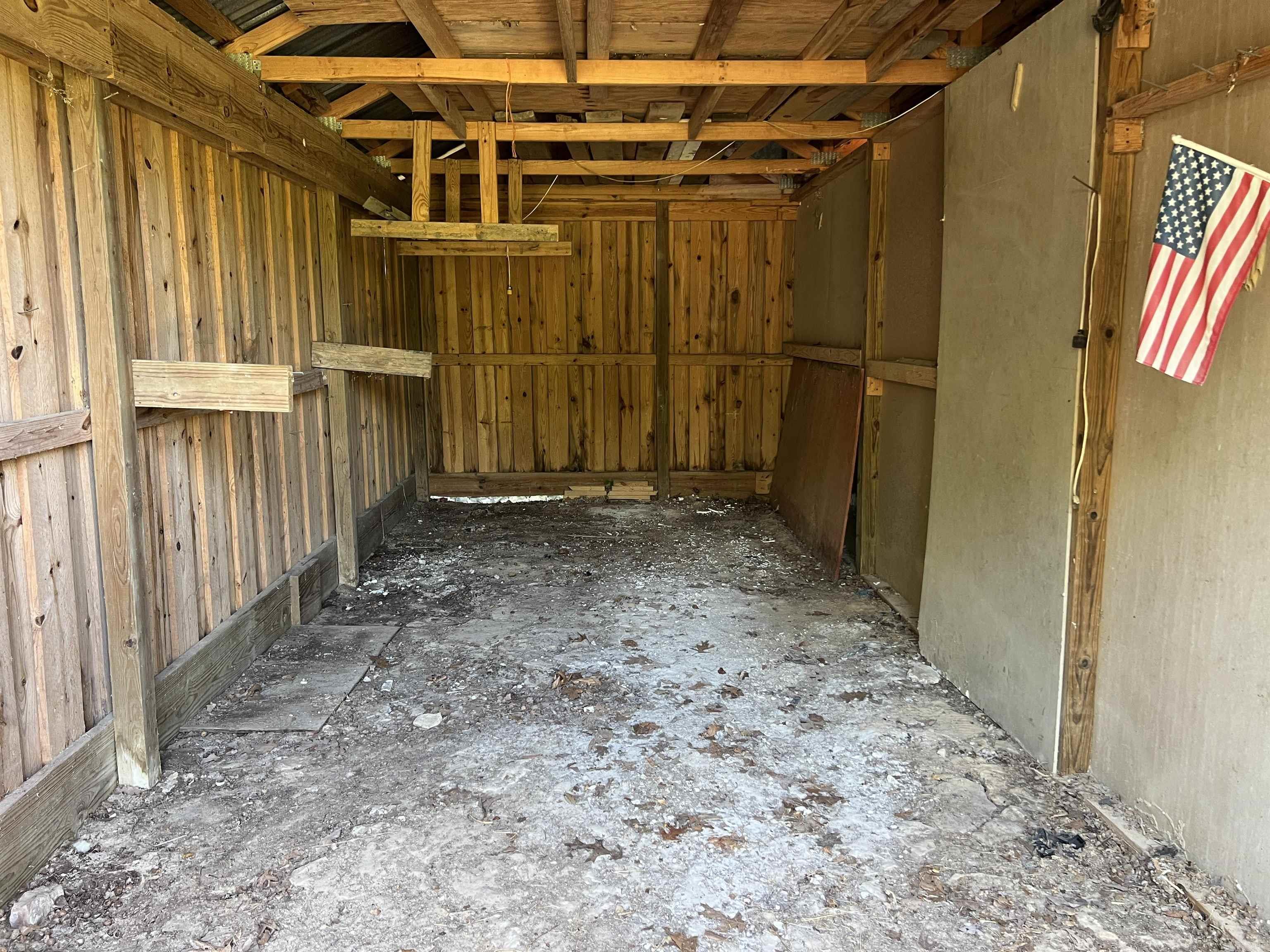 Metes & Bounds - Land