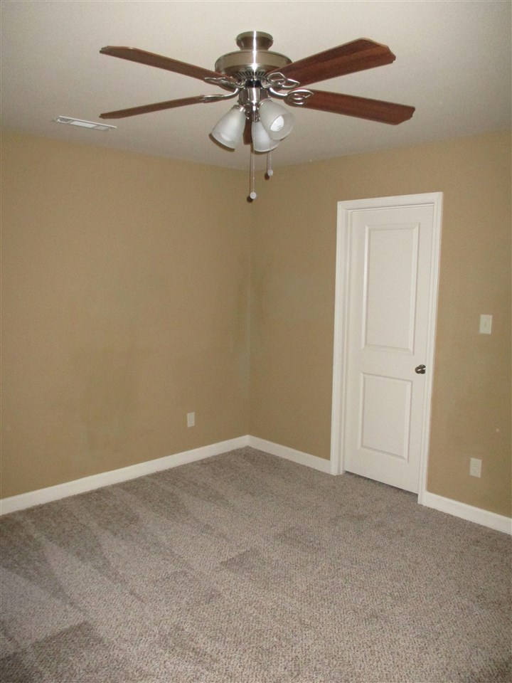 Royal Oaks - Residential Lease