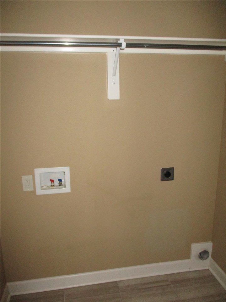 Royal Oaks - Residential Lease