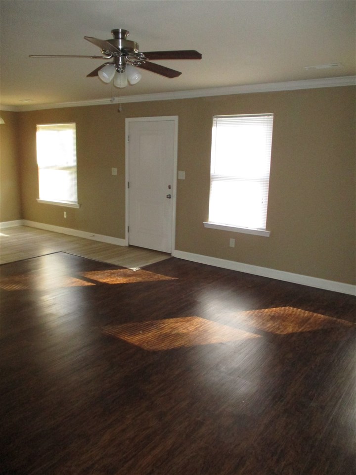 Royal Oaks - Residential Lease