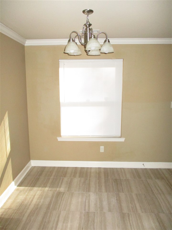 Royal Oaks - Residential Lease