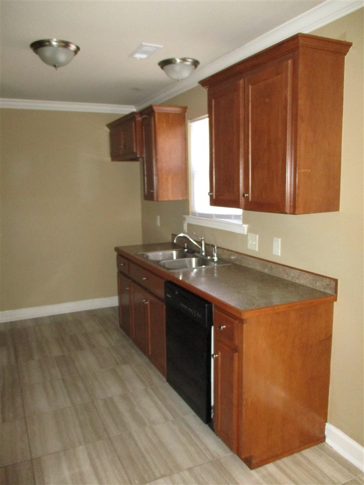 Royal Oaks - Residential Lease