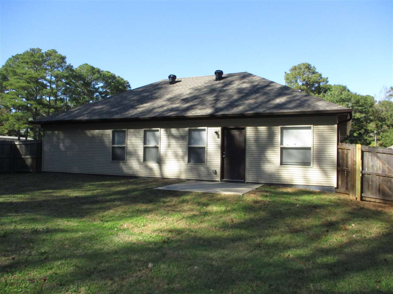 Royal Oaks - Residential Lease