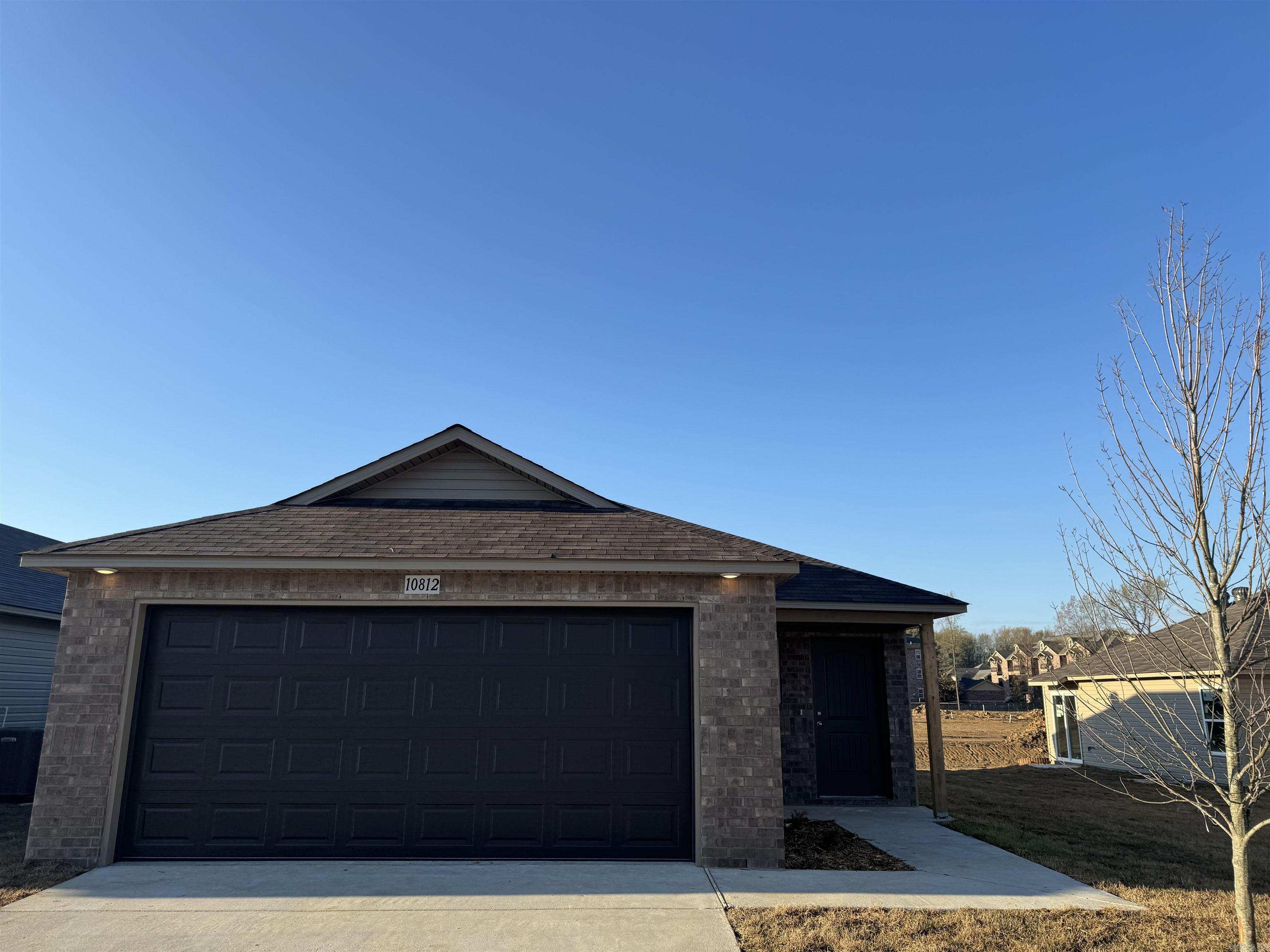 COUNTRY CLUB OF ARK THE - Residential