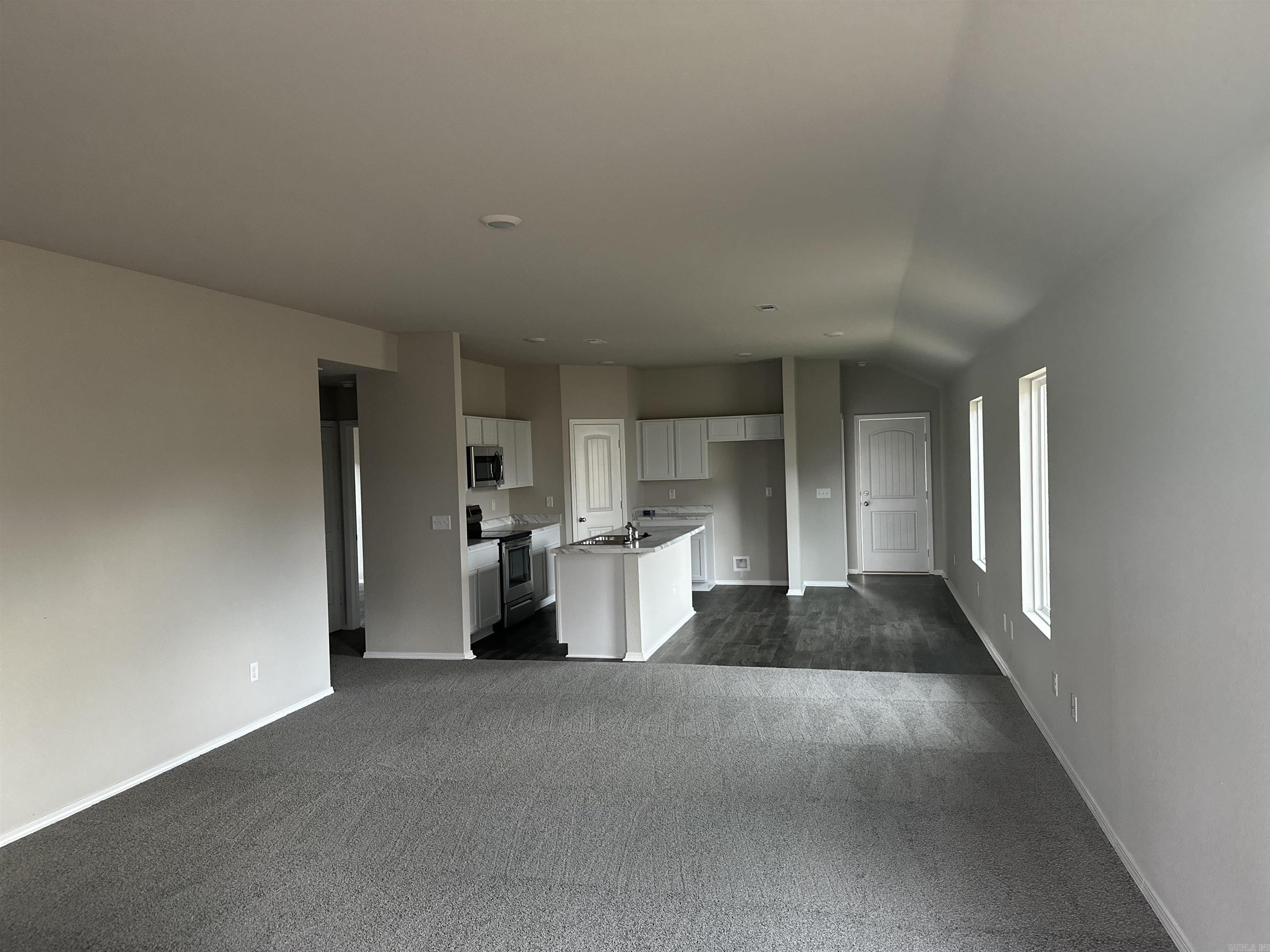 COUNTRY CLUB OF ARK THE - Residential