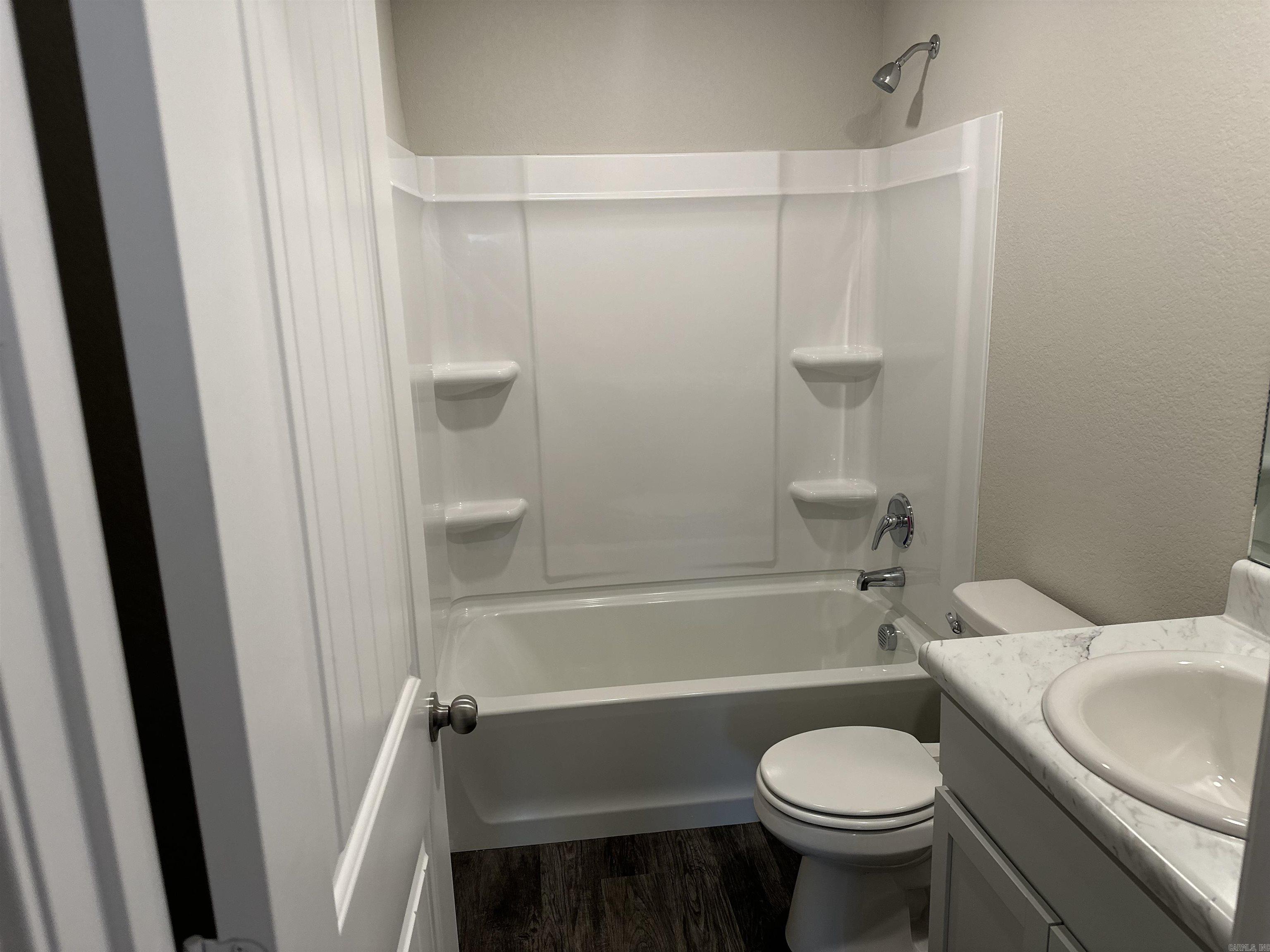 COUNTRY CLUB OF ARK THE - Residential