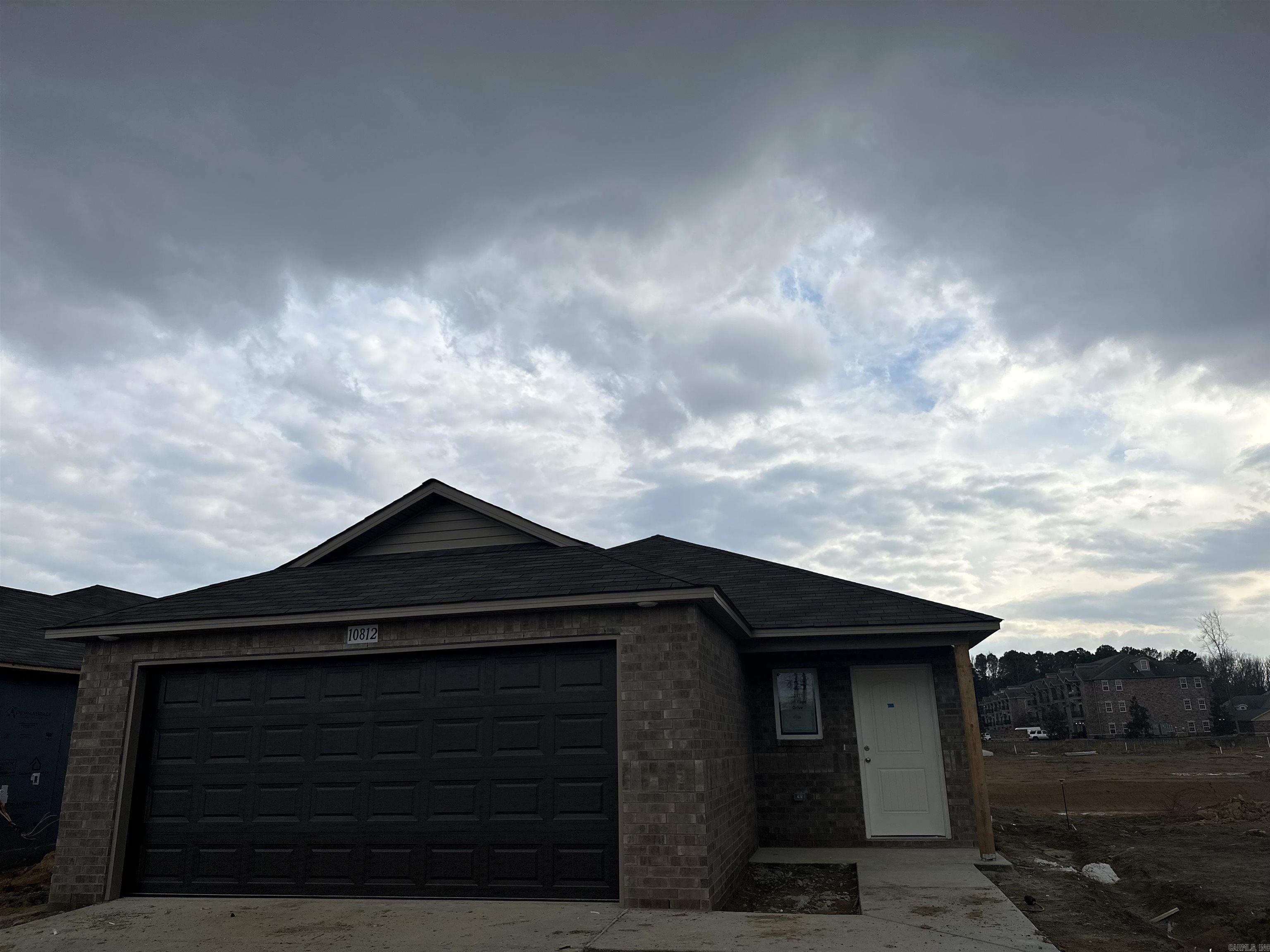 COUNTRY CLUB OF ARK THE - Residential