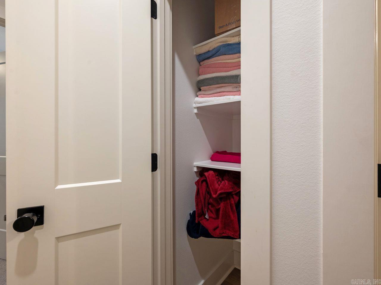 NORTH SHORE @ HURRICANE LAKE EST - Residential