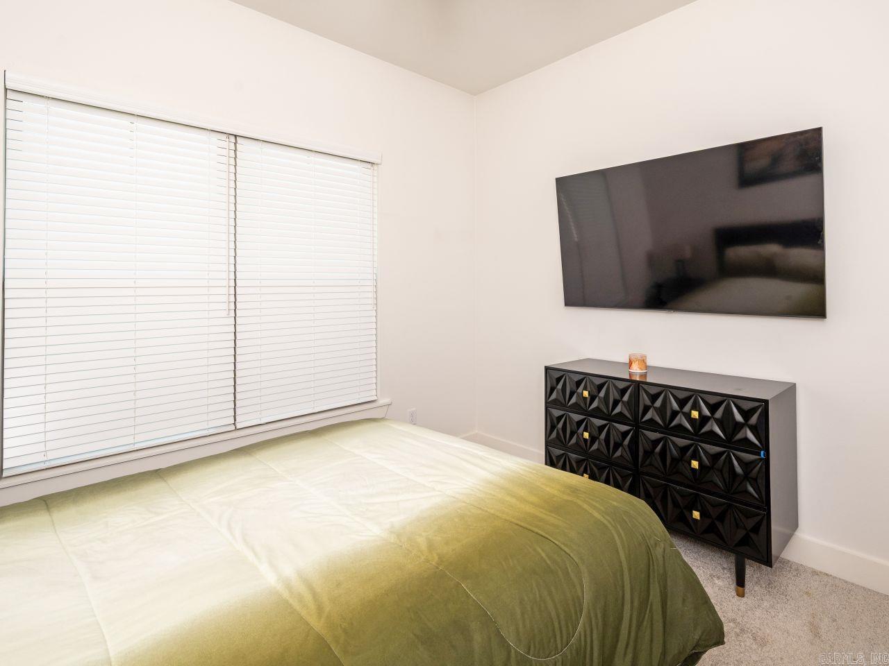 NORTH SHORE @ HURRICANE LAKE EST - Residential